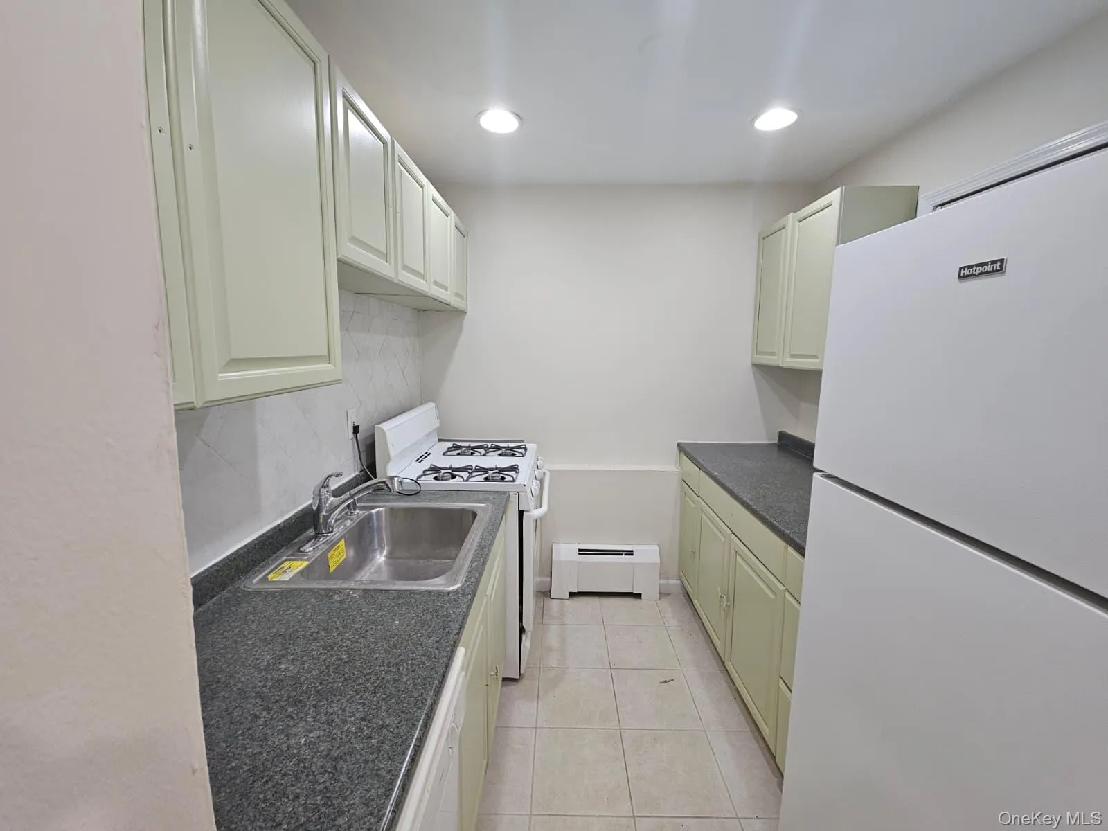 41 Tanager Road, Monroe, NY, 1 Bedroom Bedrooms, 4 Rooms Rooms,1 BathroomBathrooms,Residential,For Rent,Tanager,0,1004571 41 Tanager Road, Monroe, NY, 1 Bedroom Bedrooms, 4 Rooms Rooms,1 BathroomBathrooms,Residential,For Rent,Tanager,0,1004571