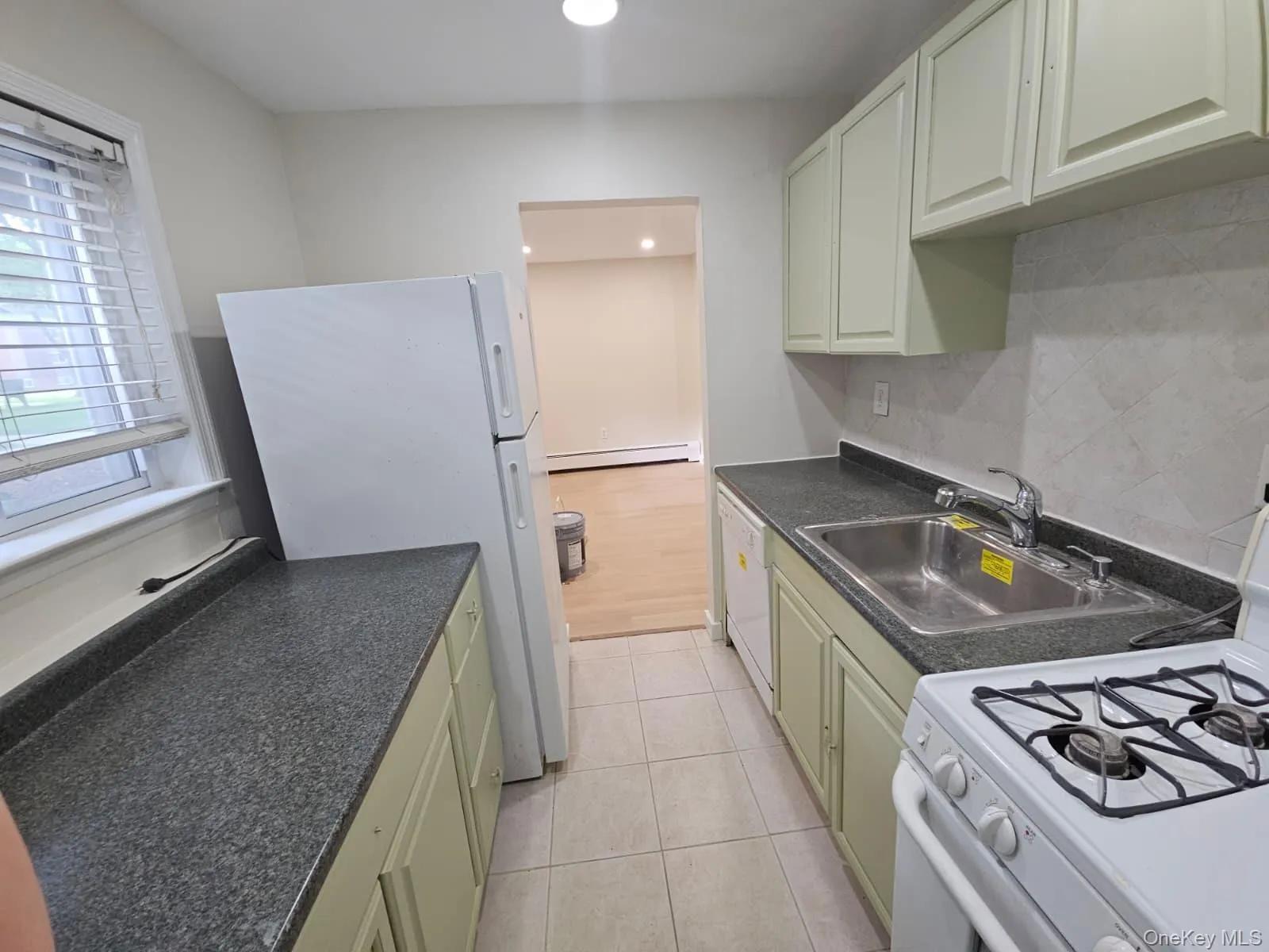 41 Tanager Road, Monroe, NY, 1 Bedroom Bedrooms, 4 Rooms Rooms,1 BathroomBathrooms,Residential,For Rent,Tanager,0,1004571 41 Tanager Road, Monroe, NY, 1 Bedroom Bedrooms, 4 Rooms Rooms,1 BathroomBathrooms,Residential,For Rent,Tanager,0,1004571
