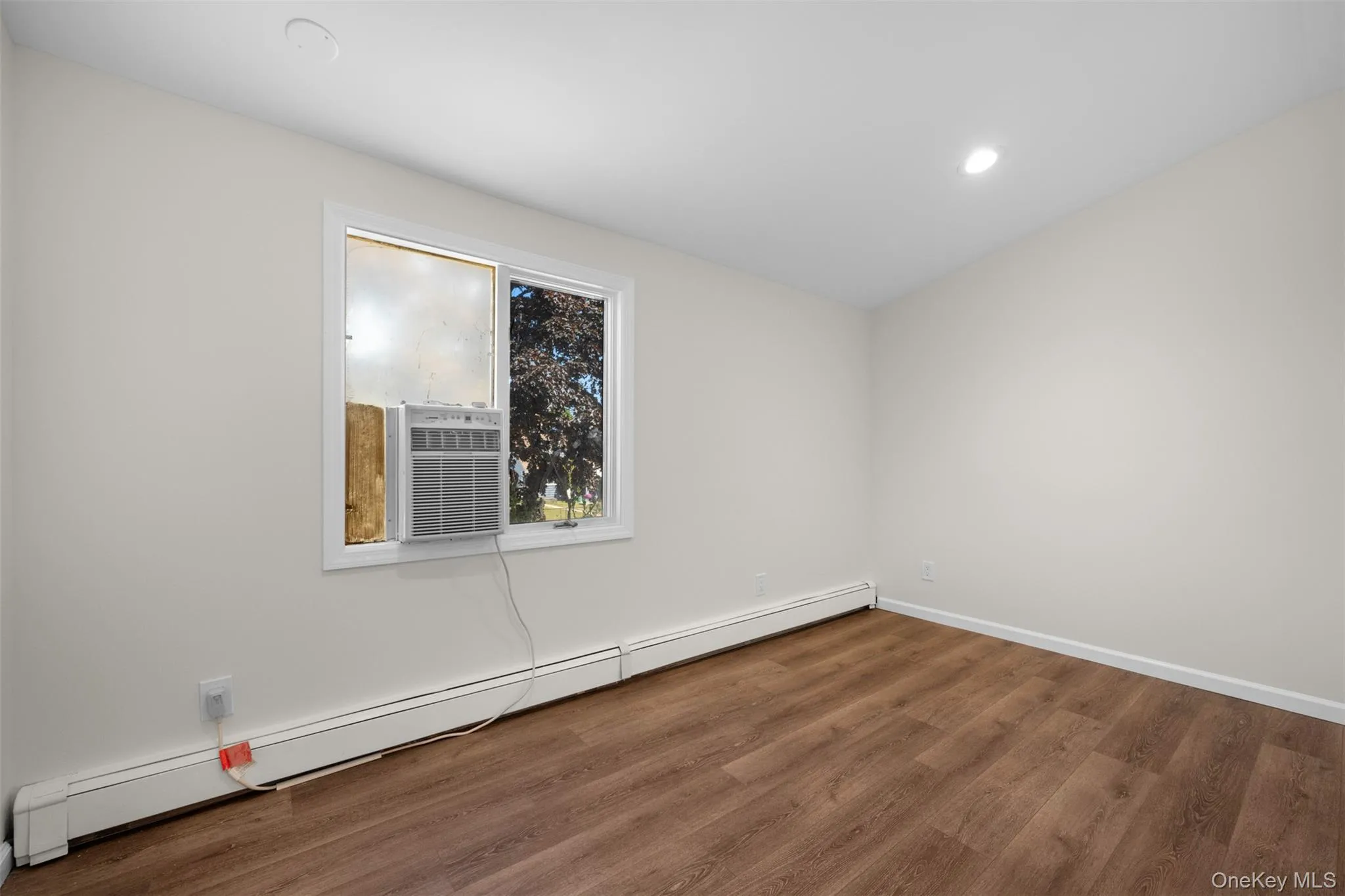 22 Lowland Road, Hempstead, NY, 5 Bedrooms Bedrooms, 8 Rooms Rooms,2 BathroomsBathrooms,Residential,For Rent,Lowland,0,1004574 22 Lowland Road, Hempstead, NY, 5 Bedrooms Bedrooms, 8 Rooms Rooms,2 BathroomsBathrooms,Residential,For Rent,Lowland,0,1004574