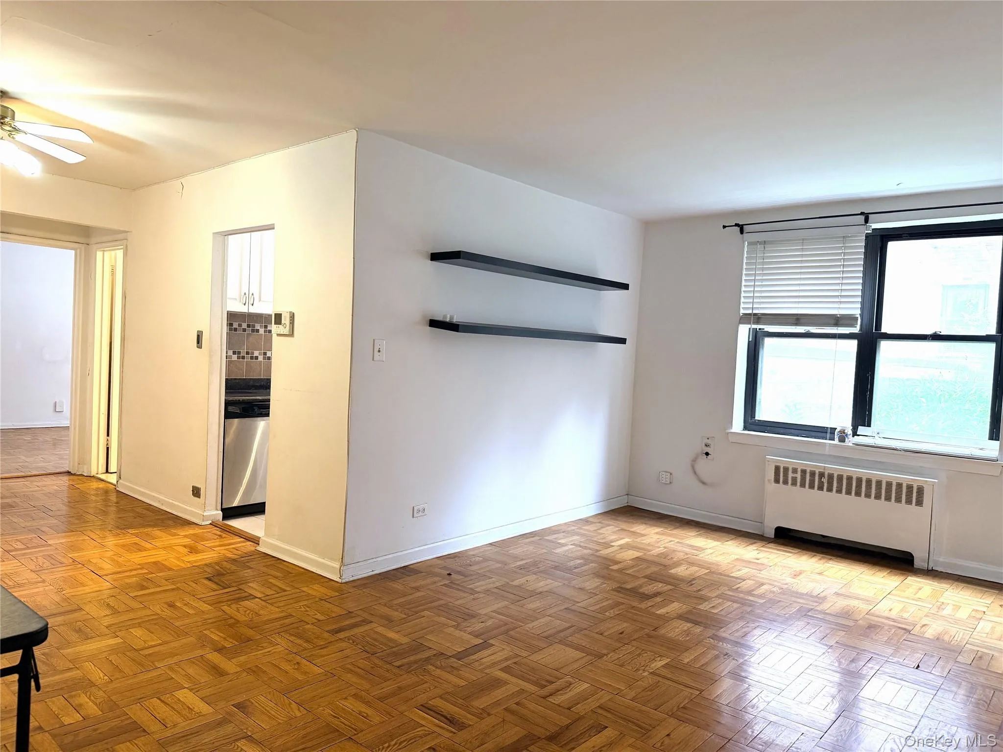 91-08 32 Avenue, New York, NY, 1 Bedroom Bedrooms, 4 Rooms Rooms,1 BathroomBathrooms,Residential,For Rent,32,0,KEY1004577 91-08 32 Avenue, New York, NY, 1 Bedroom Bedrooms, 4 Rooms Rooms,1 BathroomBathrooms,Residential,For Rent,32,0,KEY1004577
