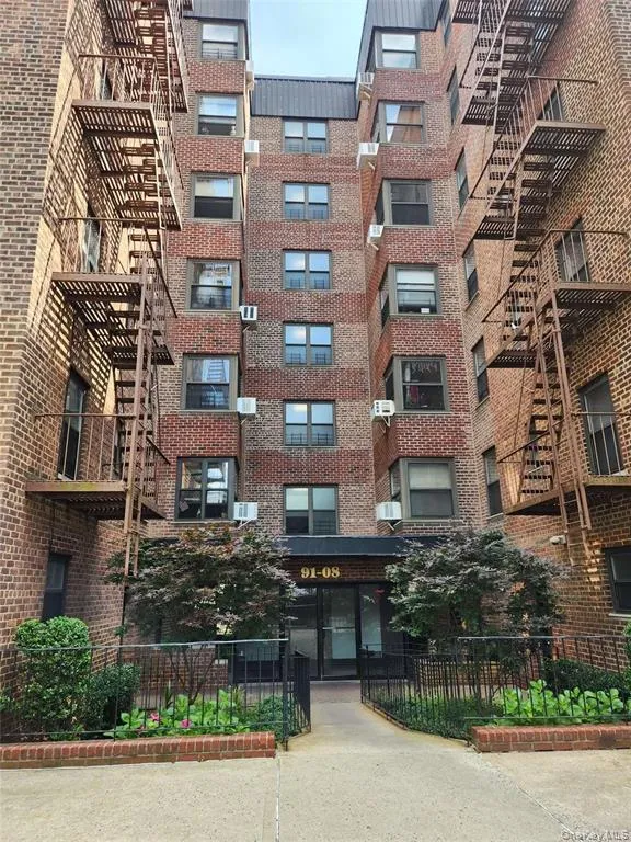 91-08 32 Avenue, New York, NY, 1 Bedroom Bedrooms, 4 Rooms Rooms,1 BathroomBathrooms,Residential,For Rent,32,0,KEY1004577 91-08 32 Avenue, New York, NY, 1 Bedroom Bedrooms, 4 Rooms Rooms,1 BathroomBathrooms,Residential,For Rent,32,0,KEY1004577
