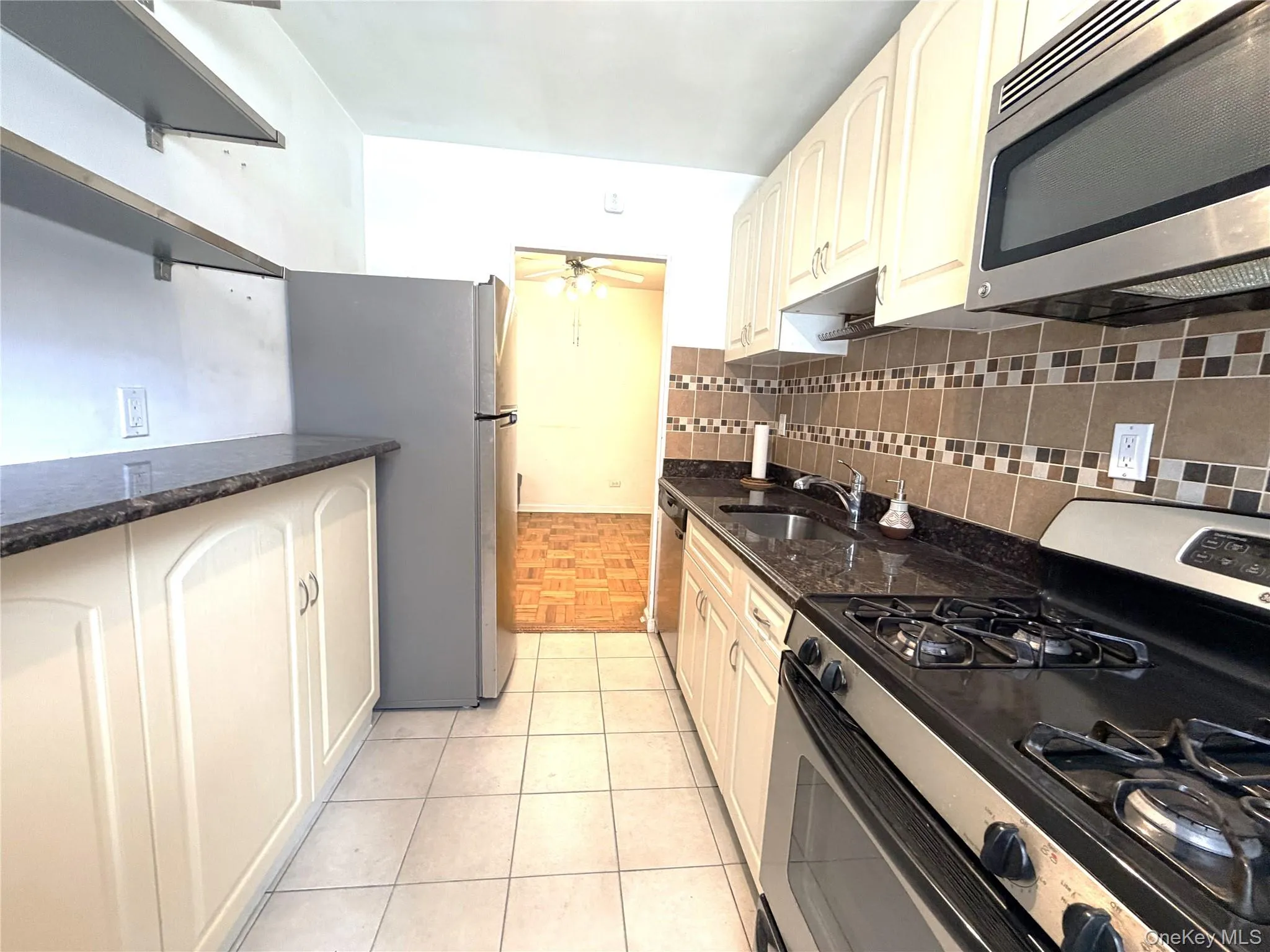 91-08 32 Avenue, New York, NY, 1 Bedroom Bedrooms, 4 Rooms Rooms,1 BathroomBathrooms,Residential,For Rent,32,0,KEY1004577 91-08 32 Avenue, New York, NY, 1 Bedroom Bedrooms, 4 Rooms Rooms,1 BathroomBathrooms,Residential,For Rent,32,0,KEY1004577