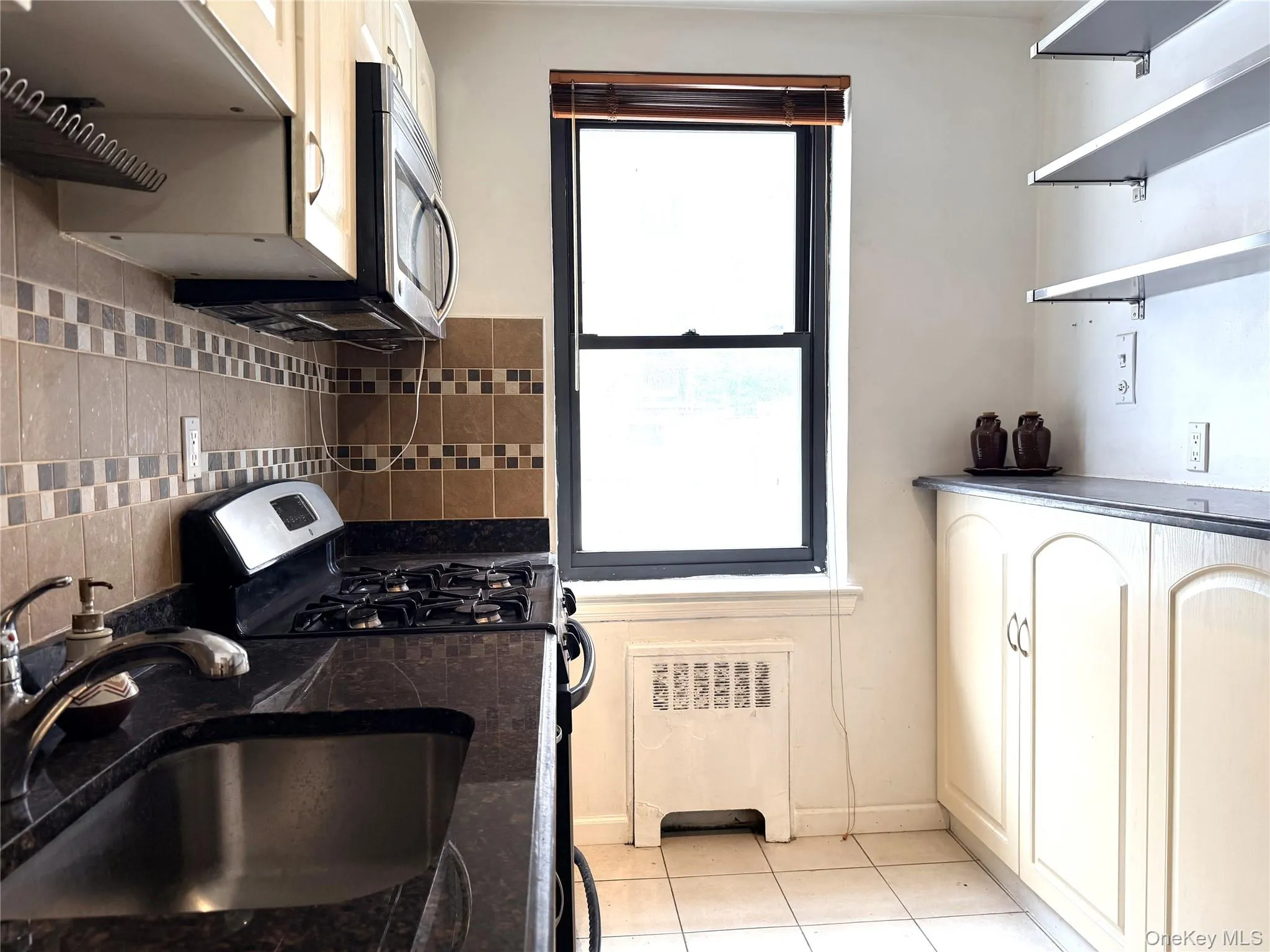 91-08 32 Avenue, New York, NY, 1 Bedroom Bedrooms, 4 Rooms Rooms,1 BathroomBathrooms,Residential,For Rent,32,0,KEY1004577 91-08 32 Avenue, New York, NY, 1 Bedroom Bedrooms, 4 Rooms Rooms,1 BathroomBathrooms,Residential,For Rent,32,0,KEY1004577