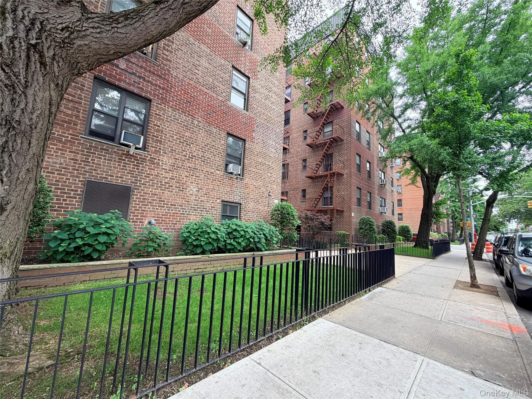 91-08 32 Avenue, New York, NY, 1 Bedroom Bedrooms, 4 Rooms Rooms,1 BathroomBathrooms,Residential,For Rent,32,0,KEY1004577 91-08 32 Avenue, New York, NY, 1 Bedroom Bedrooms, 4 Rooms Rooms,1 BathroomBathrooms,Residential,For Rent,32,0,KEY1004577