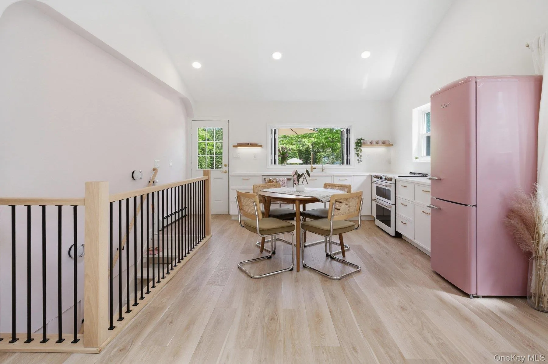 98 Peters Lane, Southampton, NY, 3 Bedrooms Bedrooms, 7 Rooms Rooms,2 BathroomsBathrooms,Residential Lease,For Rent,Peters,0,1004578 98 Peters Lane, Southampton, NY, 3 Bedrooms Bedrooms, 7 Rooms Rooms,2 BathroomsBathrooms,Residential Lease,For Rent,Peters,0,1004578