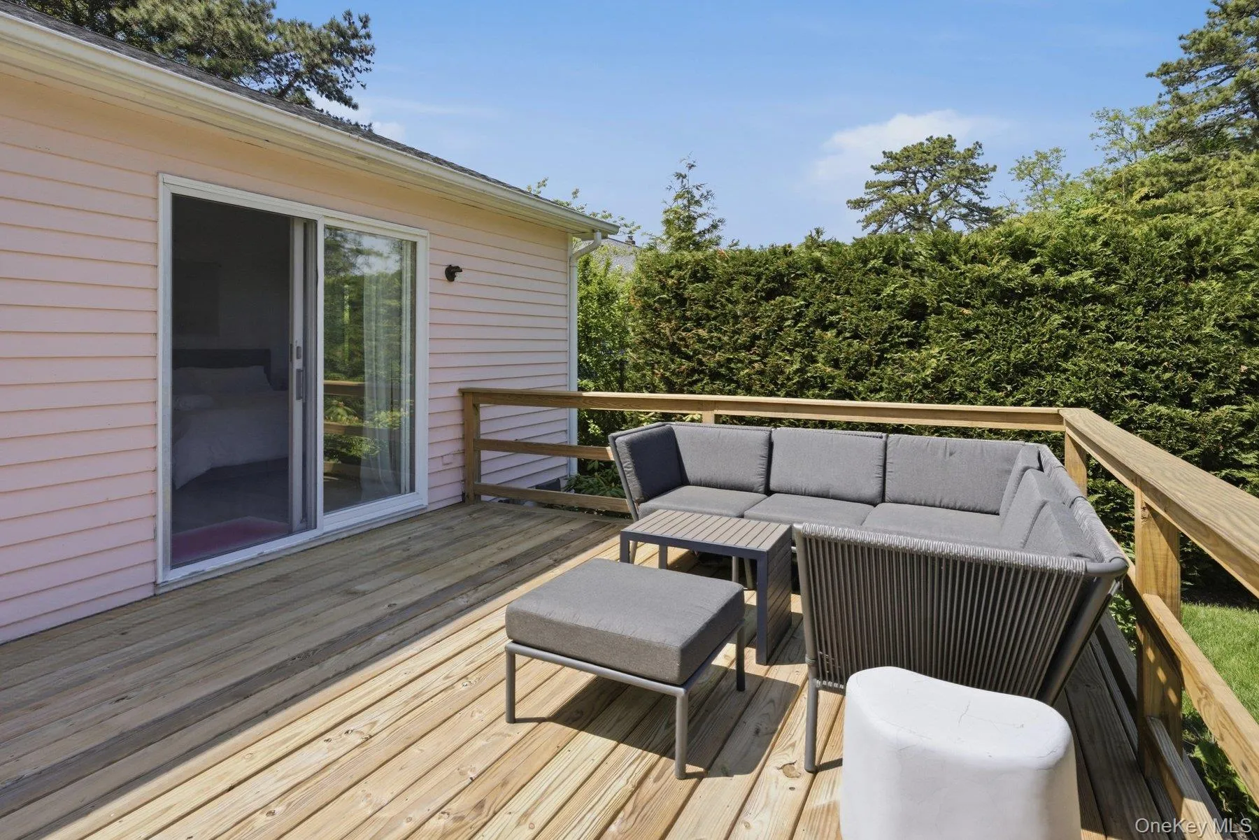 98 Peters Lane, Southampton, NY, 3 Bedrooms Bedrooms, 7 Rooms Rooms,2 BathroomsBathrooms,Residential Lease,For Rent,Peters,0,1004578 98 Peters Lane, Southampton, NY, 3 Bedrooms Bedrooms, 7 Rooms Rooms,2 BathroomsBathrooms,Residential Lease,For Rent,Peters,0,1004578