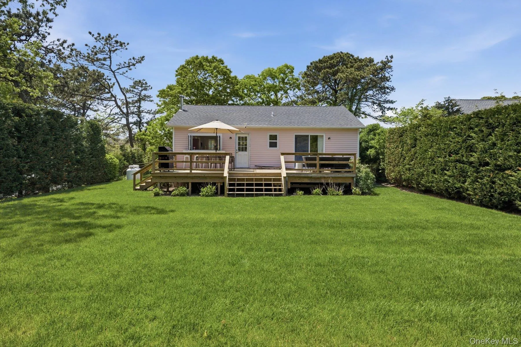 98 Peters Lane, Southampton, NY, 3 Bedrooms Bedrooms, 7 Rooms Rooms,2 BathroomsBathrooms,Residential Lease,For Rent,Peters,0,1004578 98 Peters Lane, Southampton, NY, 3 Bedrooms Bedrooms, 7 Rooms Rooms,2 BathroomsBathrooms,Residential Lease,For Rent,Peters,0,1004578