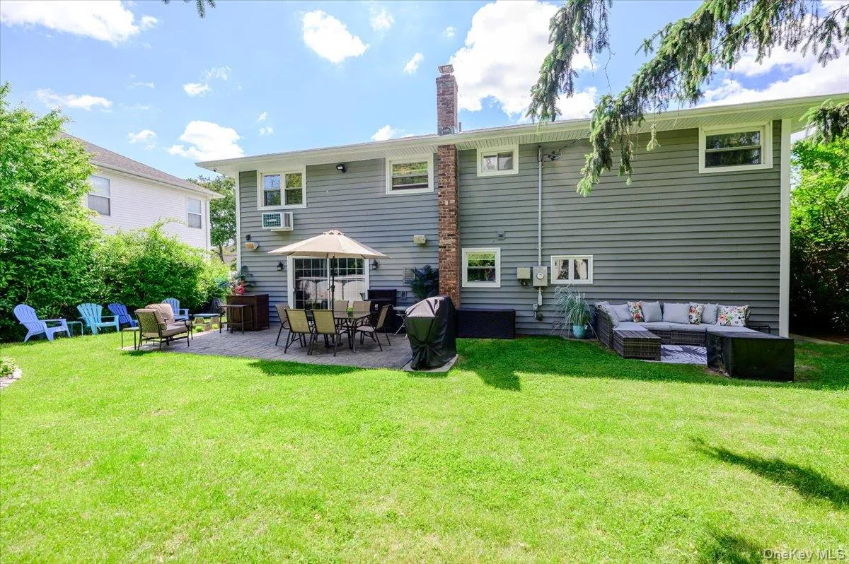 12 Northern Parkway, Oyster Bay, NY, 3 Bedrooms Bedrooms, 8 Rooms Rooms,2 BathroomsBathrooms,Residential,For Rent,Northern,0,1004585 12 Northern Parkway, Oyster Bay, NY, 3 Bedrooms Bedrooms, 8 Rooms Rooms,2 BathroomsBathrooms,Residential,For Rent,Northern,0,1004585