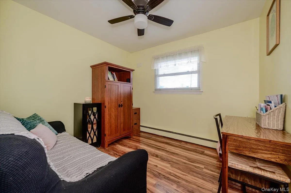 12 Northern Parkway, Oyster Bay, NY, 3 Bedrooms Bedrooms, 8 Rooms Rooms,2 BathroomsBathrooms,Residential,For Rent,Northern,0,1004585 12 Northern Parkway, Oyster Bay, NY, 3 Bedrooms Bedrooms, 8 Rooms Rooms,2 BathroomsBathrooms,Residential,For Rent,Northern,0,1004585