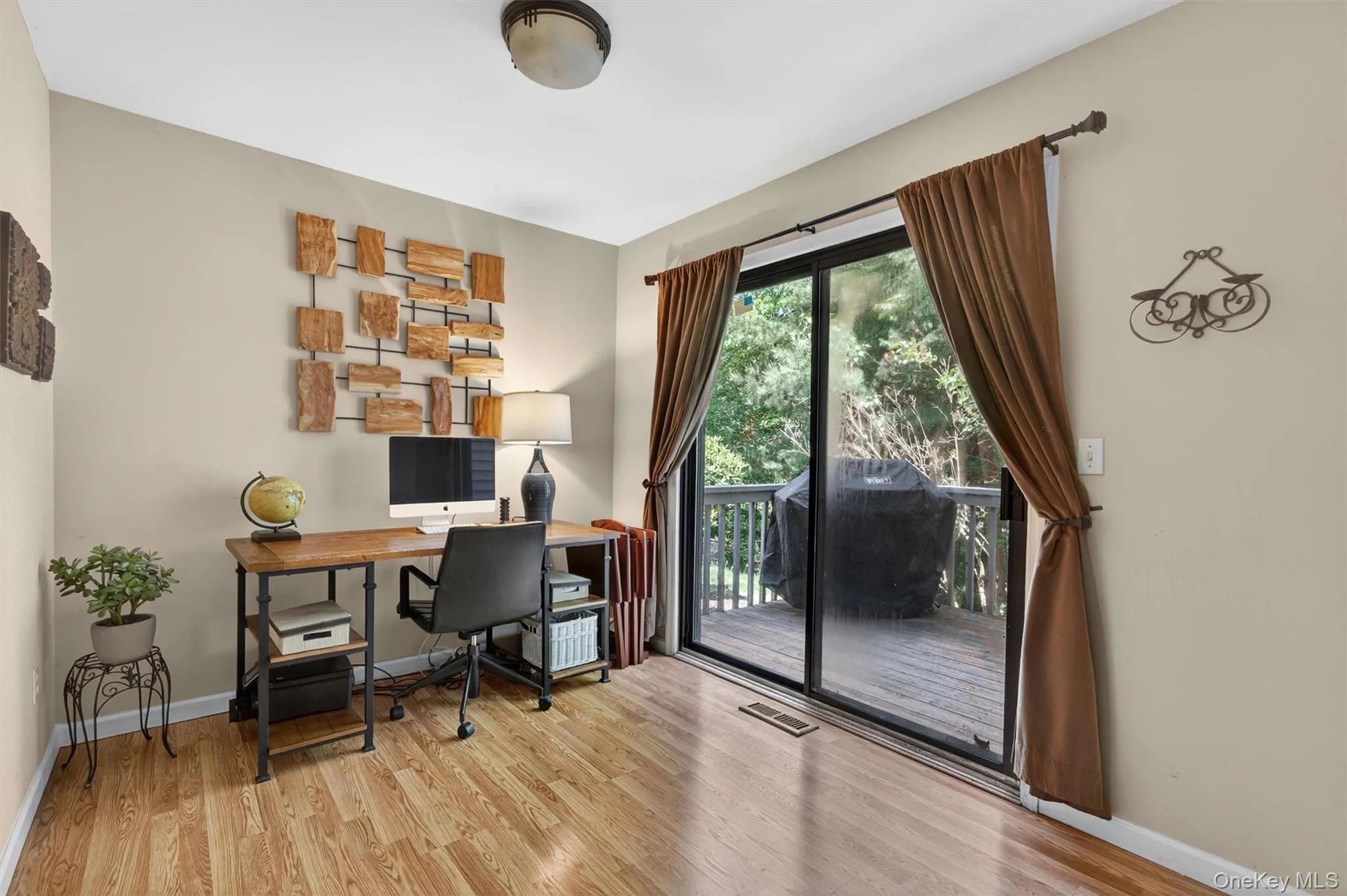 Dining Room Or Office Nook, Your Choice!! Dining Room Or Office Nook, Your Choice!!
