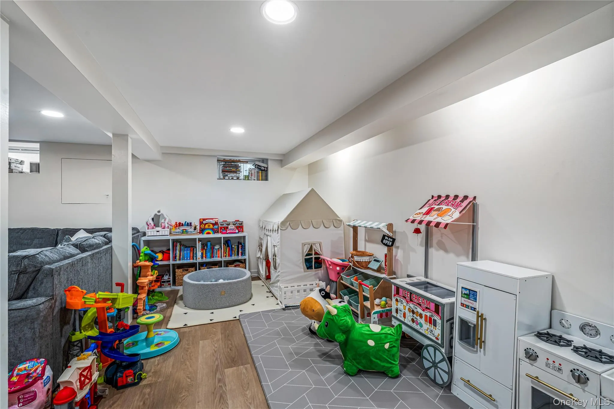 95 Muirfield Road, Hempstead, NY, 5 Bedrooms Bedrooms, 9 Rooms Rooms,3 BathroomsBathrooms,Residential,For Rent,Muirfield,0,1004589 95 Muirfield Road, Hempstead, NY, 5 Bedrooms Bedrooms, 9 Rooms Rooms,3 BathroomsBathrooms,Residential,For Rent,Muirfield,0,1004589
