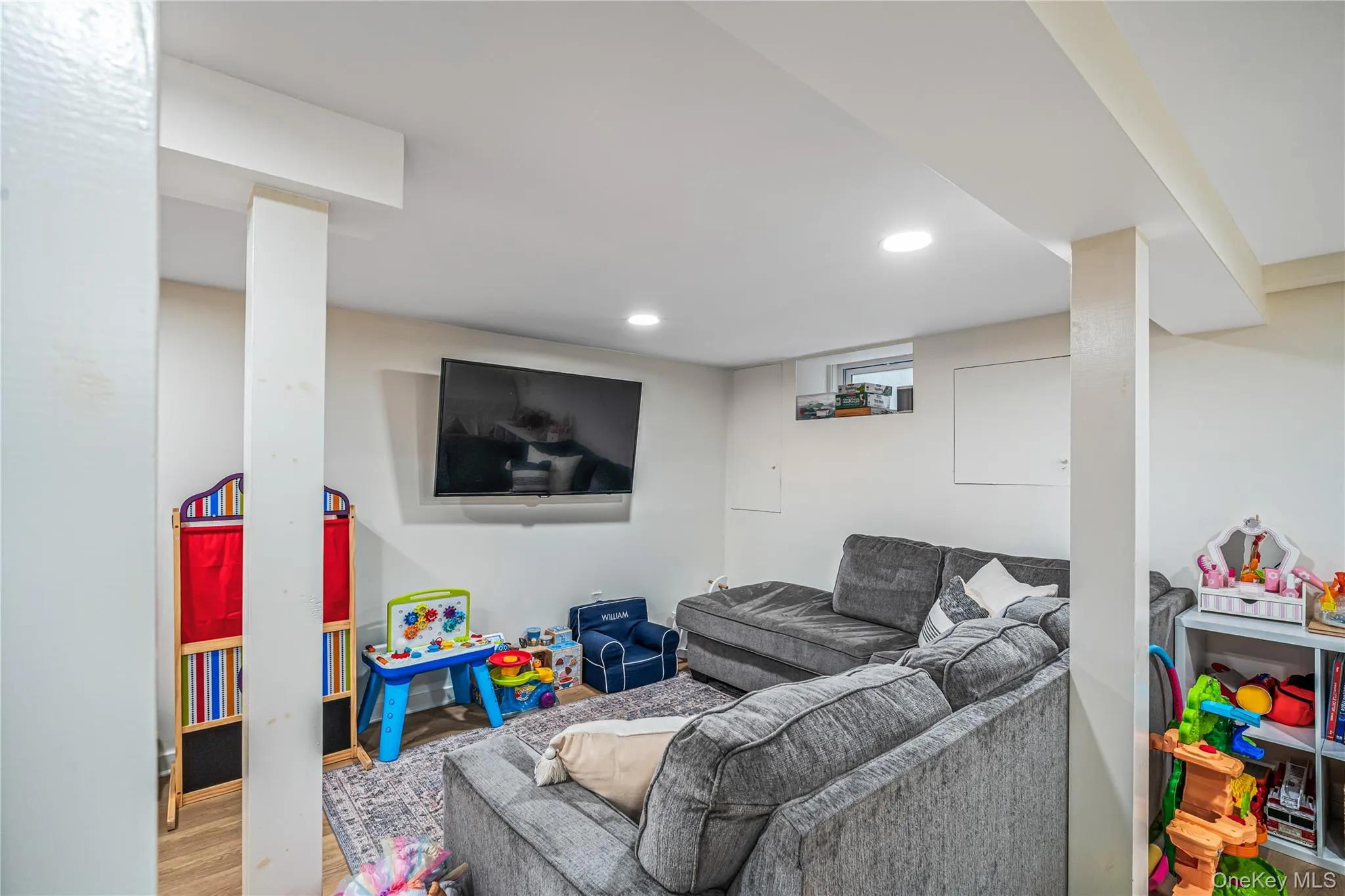 95 Muirfield Road, Hempstead, NY, 5 Bedrooms Bedrooms, 9 Rooms Rooms,3 BathroomsBathrooms,Residential,For Rent,Muirfield,0,1004589 95 Muirfield Road, Hempstead, NY, 5 Bedrooms Bedrooms, 9 Rooms Rooms,3 BathroomsBathrooms,Residential,For Rent,Muirfield,0,1004589