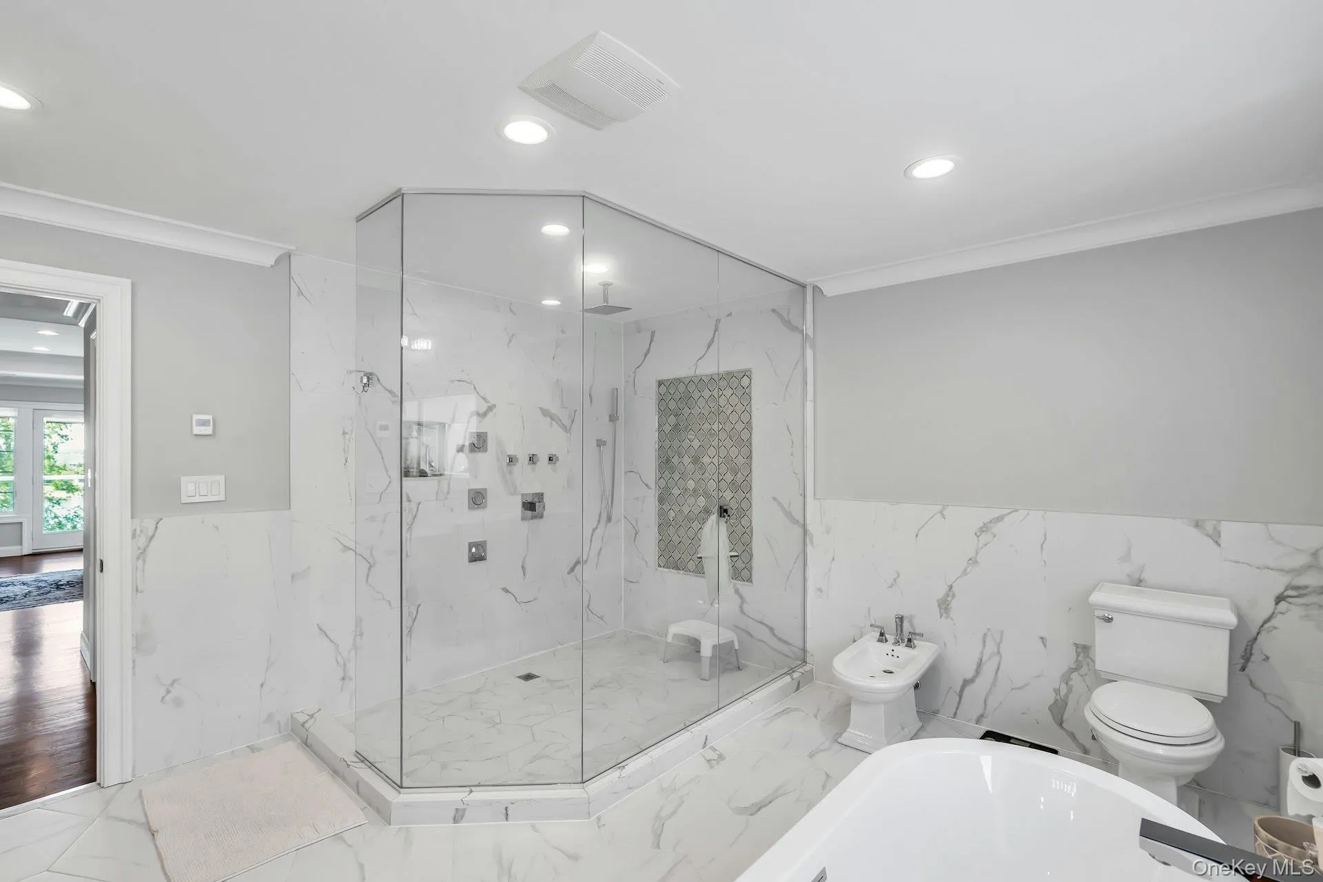 12 Barbara Lane, Glen Cove, NY, 6 Bedrooms Bedrooms, 17 Rooms Rooms,7 BathroomsBathrooms,Residential,For Rent,Barbara,0,1004607 12 Barbara Lane, Glen Cove, NY, 6 Bedrooms Bedrooms, 17 Rooms Rooms,7 BathroomsBathrooms,Residential,For Rent,Barbara,0,1004607