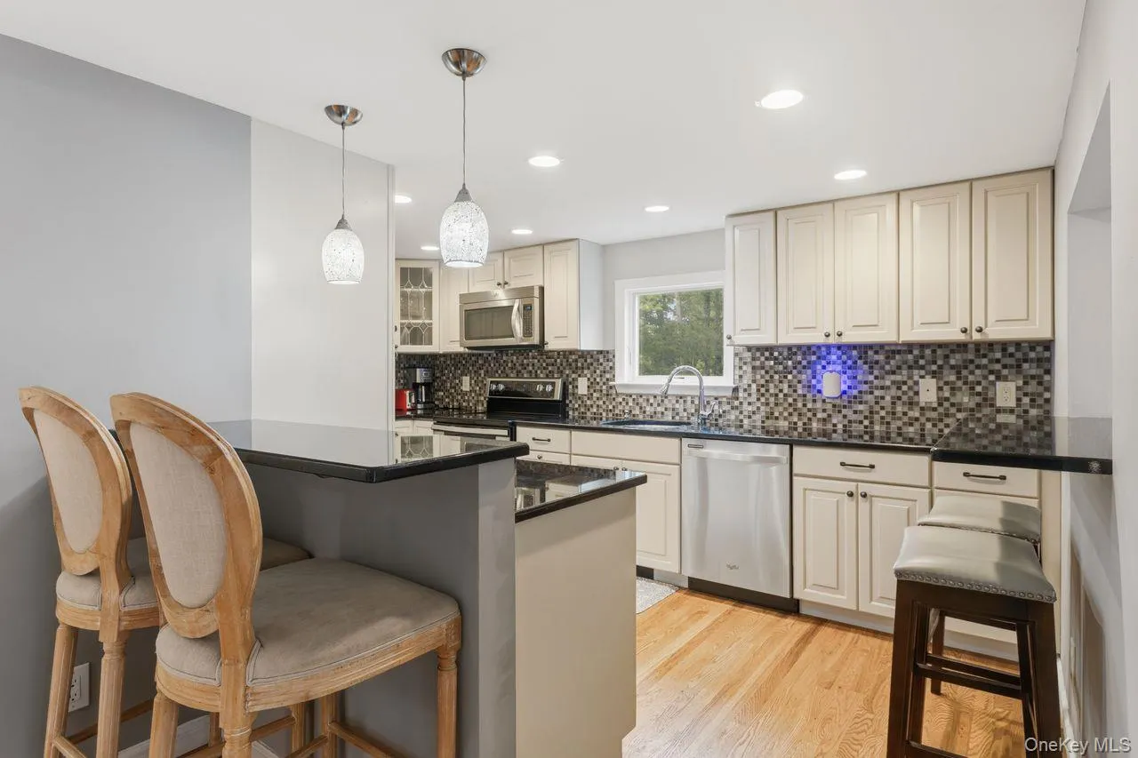 5 Adair Road, Cortlandt, NY, 4 Bedrooms Bedrooms, 7 Rooms Rooms,2 BathroomsBathrooms,Residential Lease,For Rent,Adair,0,1004610 5 Adair Road, Cortlandt, NY, 4 Bedrooms Bedrooms, 7 Rooms Rooms,2 BathroomsBathrooms,Residential Lease,For Rent,Adair,0,1004610