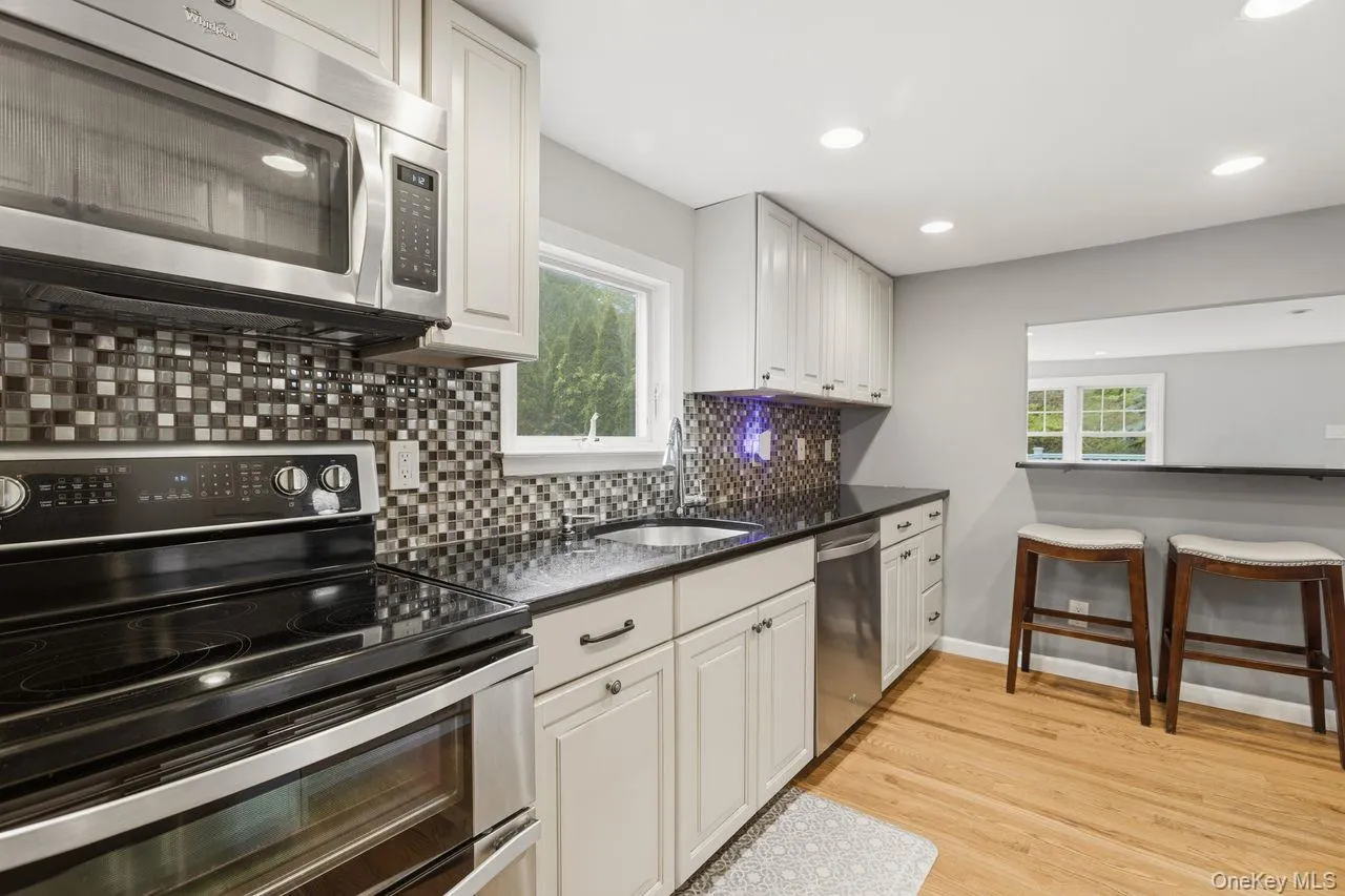 5 Adair Road, Cortlandt, NY, 4 Bedrooms Bedrooms, 7 Rooms Rooms,2 BathroomsBathrooms,Residential Lease,For Rent,Adair,0,1004610 5 Adair Road, Cortlandt, NY, 4 Bedrooms Bedrooms, 7 Rooms Rooms,2 BathroomsBathrooms,Residential Lease,For Rent,Adair,0,1004610