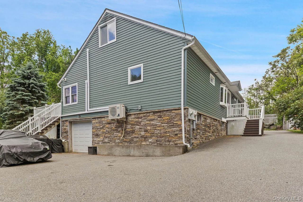 5 Adair Road, Cortlandt, NY, 4 Bedrooms Bedrooms, 7 Rooms Rooms,2 BathroomsBathrooms,Residential Lease,For Rent,Adair,0,1004610 5 Adair Road, Cortlandt, NY, 4 Bedrooms Bedrooms, 7 Rooms Rooms,2 BathroomsBathrooms,Residential Lease,For Rent,Adair,0,1004610