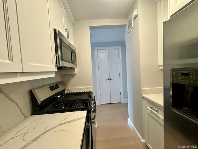 155 68th Street, New York, NY, 3 Rooms Rooms,1 BathroomBathrooms,Residential Lease,For Rent,68th,0,1004613 155 68th Street, New York, NY, 3 Rooms Rooms,1 BathroomBathrooms,Residential Lease,For Rent,68th,0,1004613