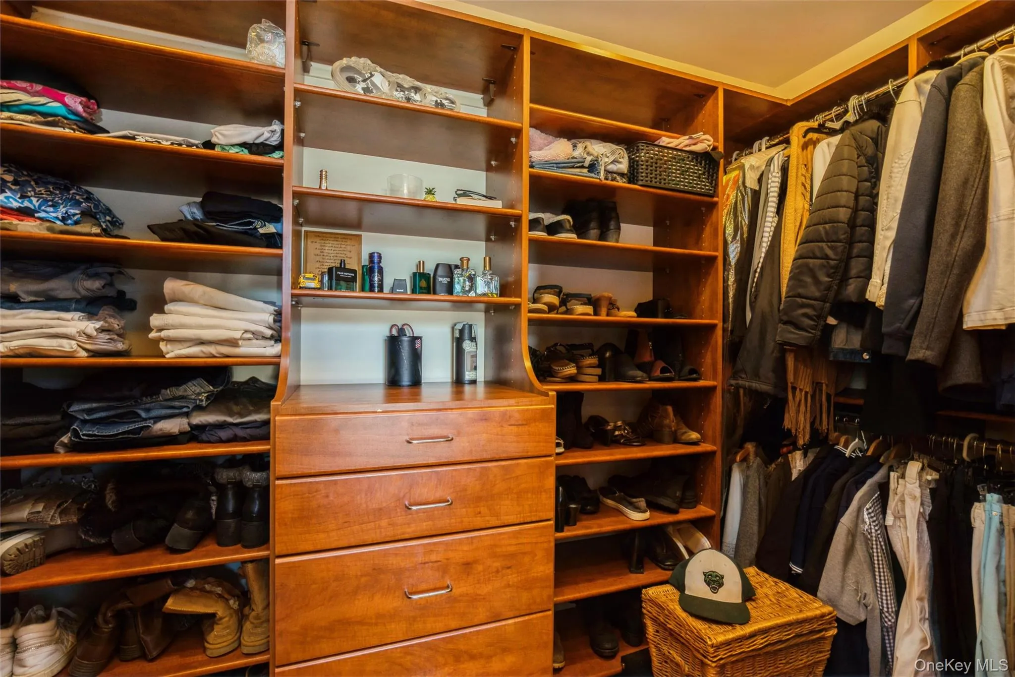 407 3rd Street, Huntington, NY, 4 Bedrooms Bedrooms, 7 Rooms Rooms,2 BathroomsBathrooms,Residential,For Rent,3rd,0,1004615 407 3rd Street, Huntington, NY, 4 Bedrooms Bedrooms, 7 Rooms Rooms,2 BathroomsBathrooms,Residential,For Rent,3rd,0,1004615