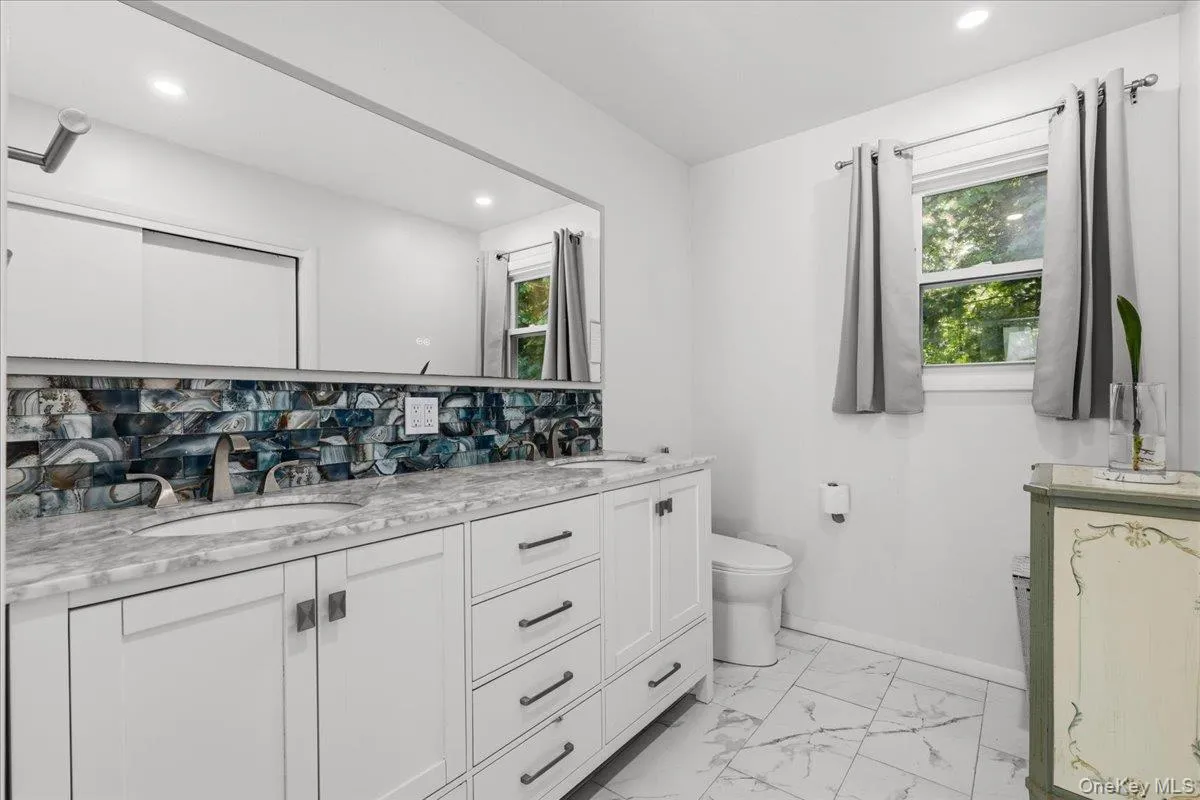 275 Broadfield Road, New Rochelle, NY, 4 Bedrooms Bedrooms, 8 Rooms Rooms,2 BathroomsBathrooms,Residential,For Rent,Broadfield,0,1004616 275 Broadfield Road, New Rochelle, NY, 4 Bedrooms Bedrooms, 8 Rooms Rooms,2 BathroomsBathrooms,Residential,For Rent,Broadfield,0,1004616