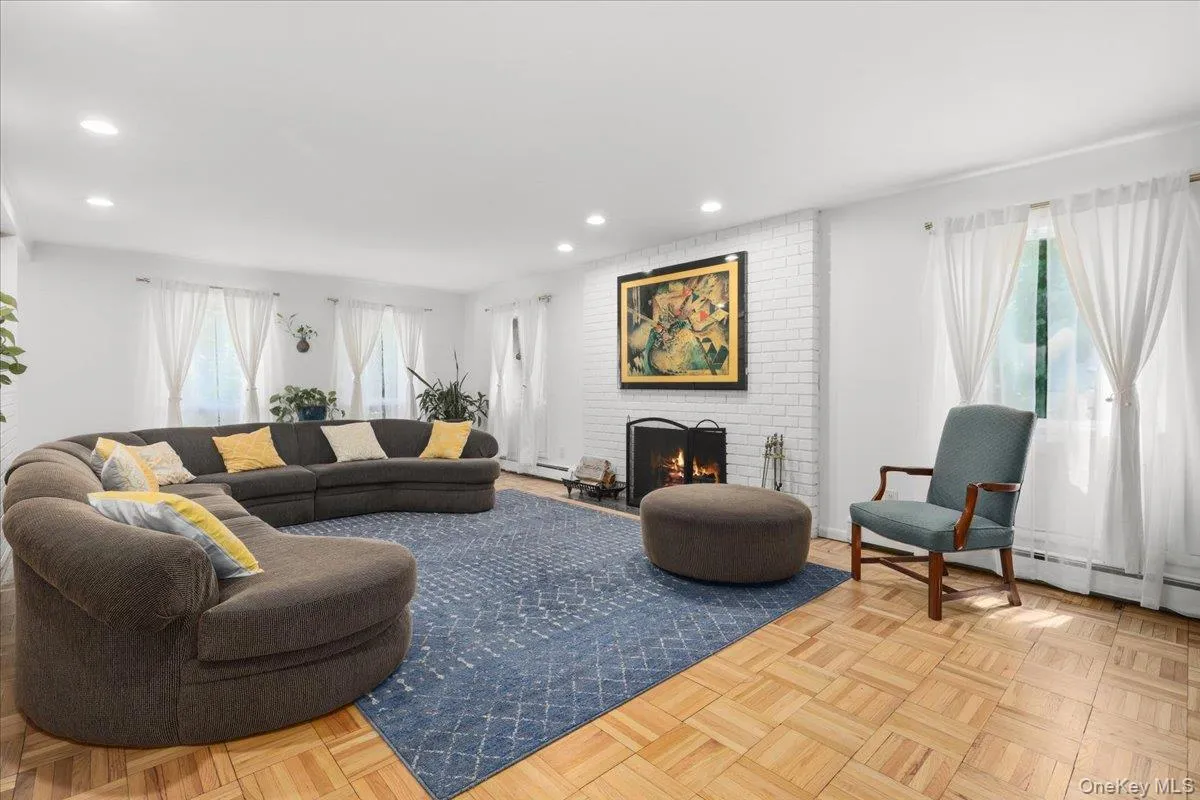 275 Broadfield Road, New Rochelle, NY, 4 Bedrooms Bedrooms, 8 Rooms Rooms,2 BathroomsBathrooms,Residential,For Rent,Broadfield,0,1004616 275 Broadfield Road, New Rochelle, NY, 4 Bedrooms Bedrooms, 8 Rooms Rooms,2 BathroomsBathrooms,Residential,For Rent,Broadfield,0,1004616