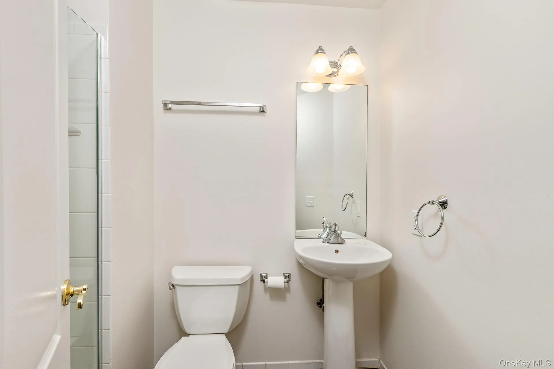 2105 Nicole, Brookhaven, NY, 2 Bedrooms Bedrooms, 5 Rooms Rooms,2 BathroomsBathrooms,Residential,For Rent,Nicole,0,1004621 2105 Nicole, Brookhaven, NY, 2 Bedrooms Bedrooms, 5 Rooms Rooms,2 BathroomsBathrooms,Residential,For Rent,Nicole,0,1004621