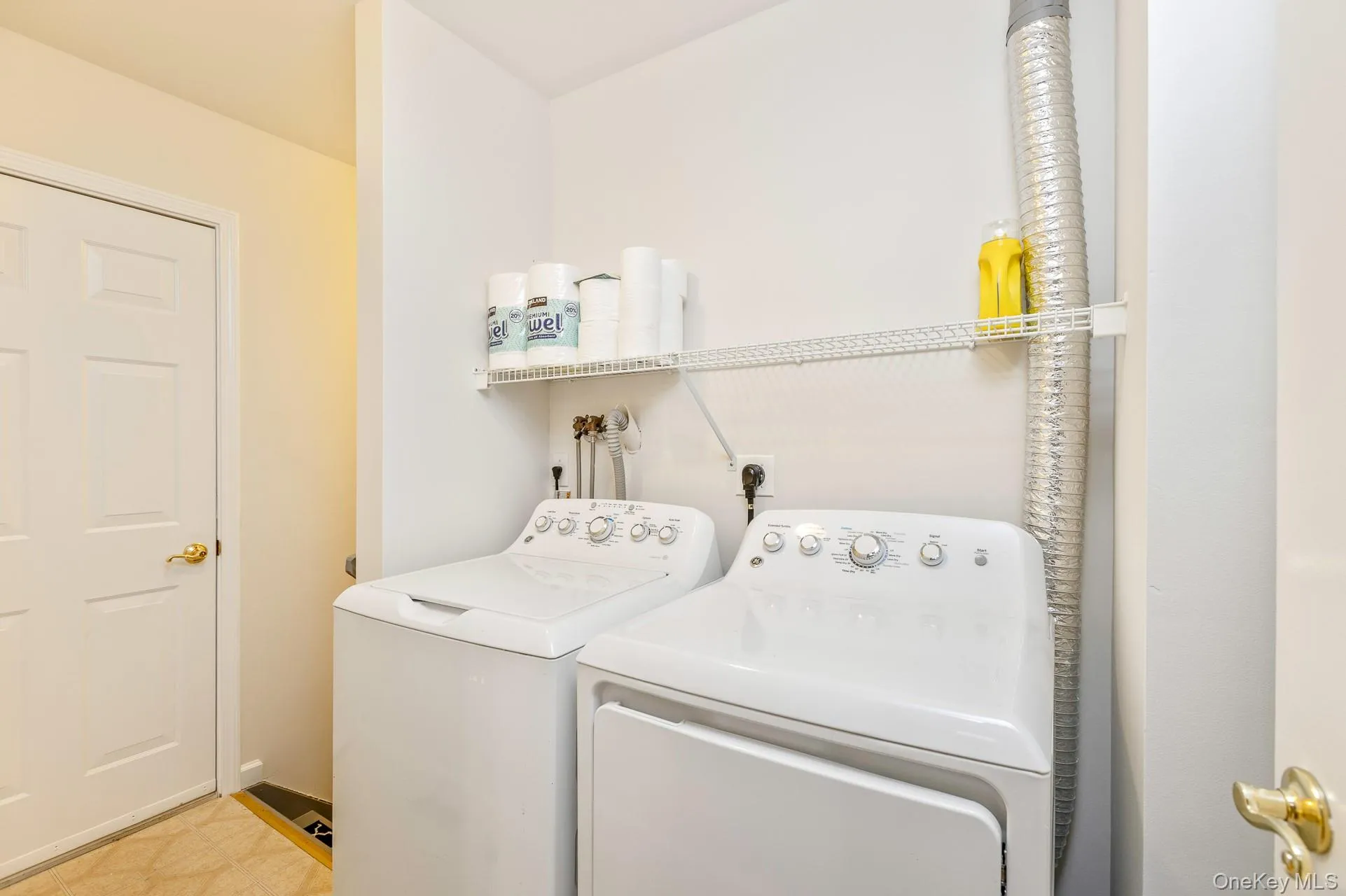 2105 Nicole, Brookhaven, NY, 2 Bedrooms Bedrooms, 5 Rooms Rooms,2 BathroomsBathrooms,Residential,For Rent,Nicole,0,1004621 2105 Nicole, Brookhaven, NY, 2 Bedrooms Bedrooms, 5 Rooms Rooms,2 BathroomsBathrooms,Residential,For Rent,Nicole,0,1004621