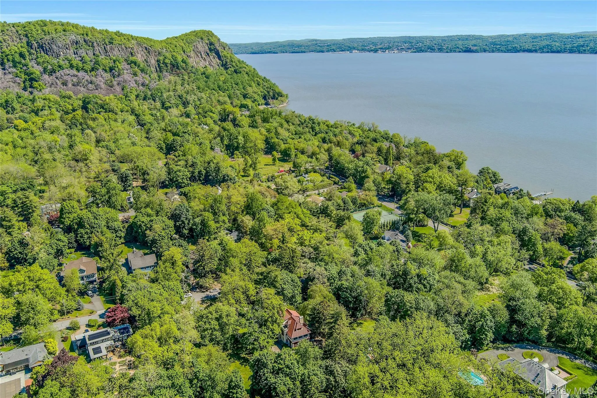 111-113 Lexow Avenue, Clarkstown, NY, 7 Bedrooms Bedrooms, 20 Rooms Rooms,4 BathroomsBathrooms,Residential Lease,For Rent,Lexow,0,1004627 111-113 Lexow Avenue, Clarkstown, NY, 7 Bedrooms Bedrooms, 20 Rooms Rooms,4 BathroomsBathrooms,Residential Lease,For Rent,Lexow,0,1004627