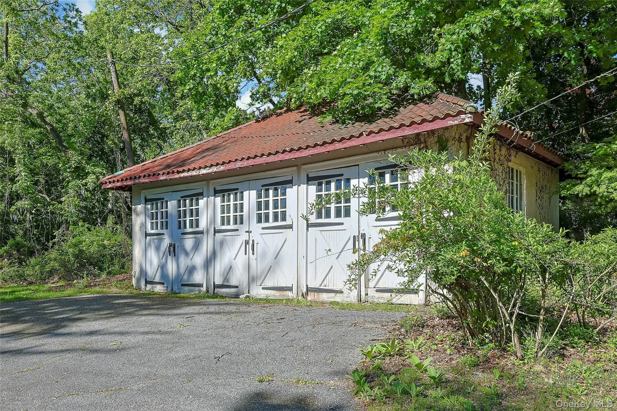 111-113 Lexow Avenue, Clarkstown, NY, 7 Bedrooms Bedrooms, 20 Rooms Rooms,4 BathroomsBathrooms,Residential Lease,For Rent,Lexow,0,1004627 111-113 Lexow Avenue, Clarkstown, NY, 7 Bedrooms Bedrooms, 20 Rooms Rooms,4 BathroomsBathrooms,Residential Lease,For Rent,Lexow,0,1004627
