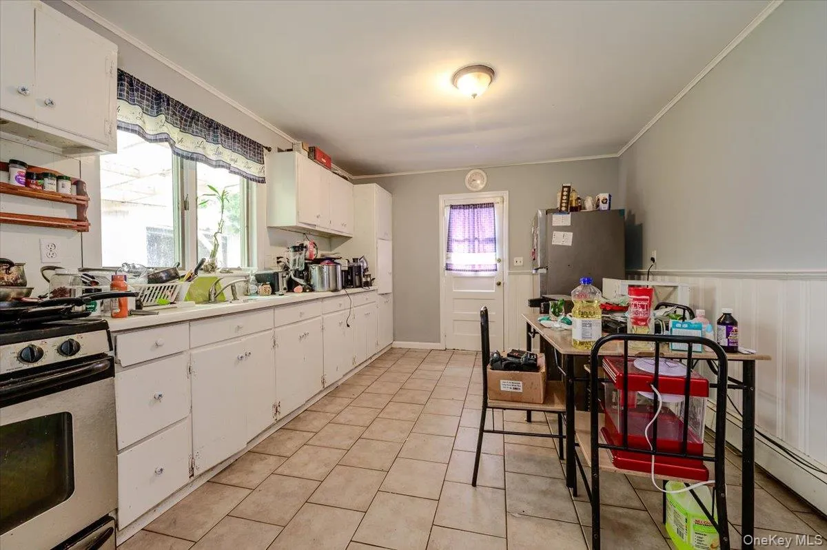 102 12th Street, Huntington, NY, 4 Bedrooms Bedrooms, 9 Rooms Rooms,2 BathroomsBathrooms,Residential,For Rent,12th,0,KEY1004628 102 12th Street, Huntington, NY, 4 Bedrooms Bedrooms, 9 Rooms Rooms,2 BathroomsBathrooms,Residential,For Rent,12th,0,KEY1004628