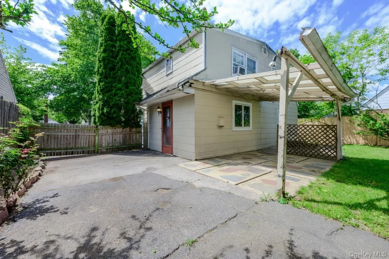 102 12th Street, Huntington, NY, 4 Bedrooms Bedrooms, 9 Rooms Rooms,2 BathroomsBathrooms,Residential,For Rent,12th,0,KEY1004628 102 12th Street, Huntington, NY, 4 Bedrooms Bedrooms, 9 Rooms Rooms,2 BathroomsBathrooms,Residential,For Rent,12th,0,KEY1004628