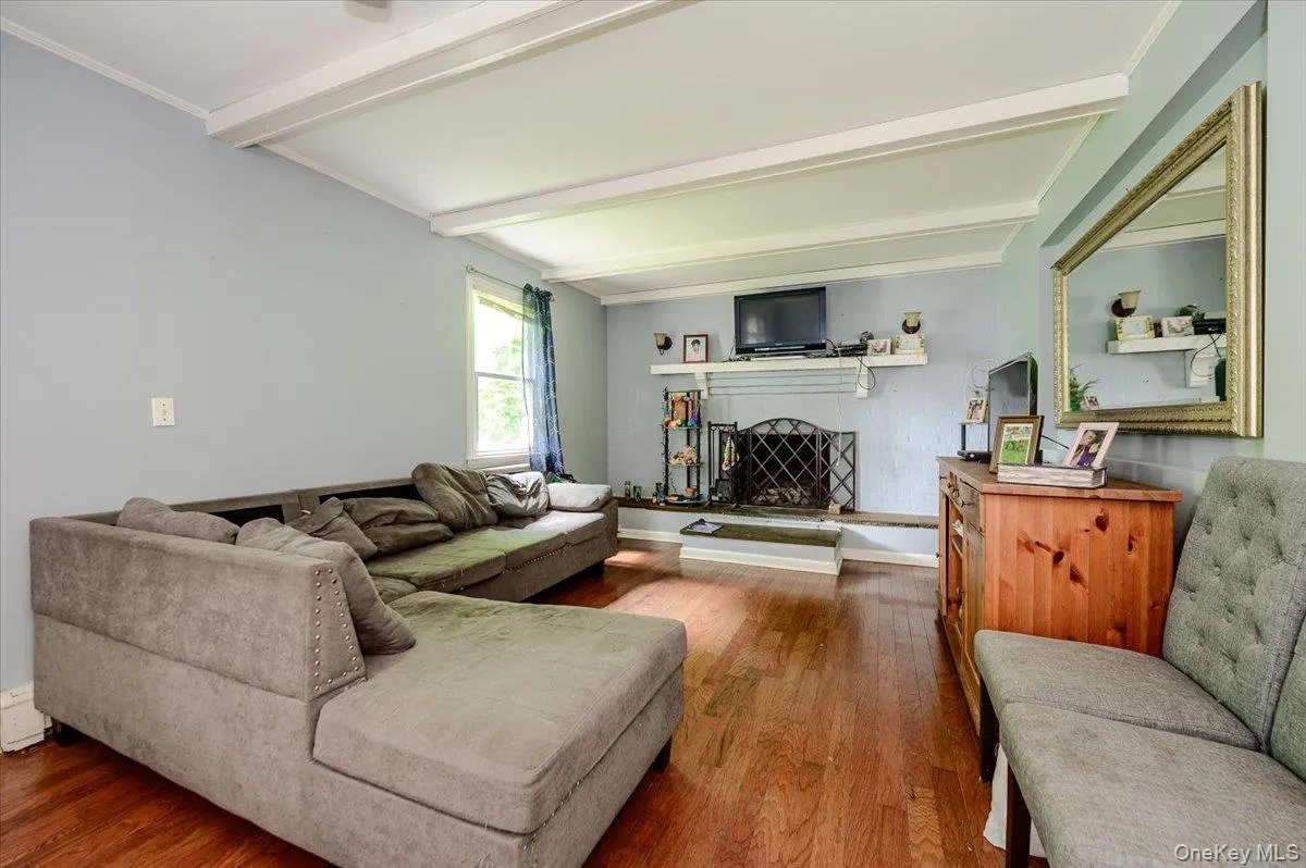 102 12th Street, Huntington, NY, 4 Bedrooms Bedrooms, 9 Rooms Rooms,2 BathroomsBathrooms,Residential,For Rent,12th,0,KEY1004628 102 12th Street, Huntington, NY, 4 Bedrooms Bedrooms, 9 Rooms Rooms,2 BathroomsBathrooms,Residential,For Rent,12th,0,KEY1004628