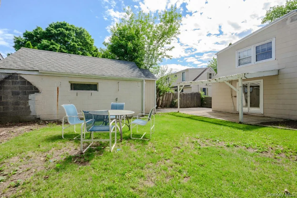 102 12th Street, Huntington, NY, 4 Bedrooms Bedrooms, 9 Rooms Rooms,2 BathroomsBathrooms,Residential,For Rent,12th,0,KEY1004628 102 12th Street, Huntington, NY, 4 Bedrooms Bedrooms, 9 Rooms Rooms,2 BathroomsBathrooms,Residential,For Rent,12th,0,KEY1004628