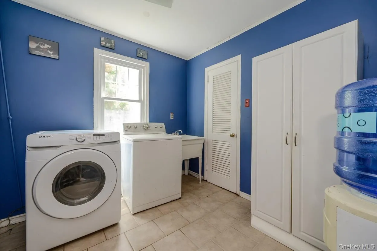 102 12th Street, Huntington, NY, 4 Bedrooms Bedrooms, 9 Rooms Rooms,2 BathroomsBathrooms,Residential,For Rent,12th,0,KEY1004628 102 12th Street, Huntington, NY, 4 Bedrooms Bedrooms, 9 Rooms Rooms,2 BathroomsBathrooms,Residential,For Rent,12th,0,KEY1004628