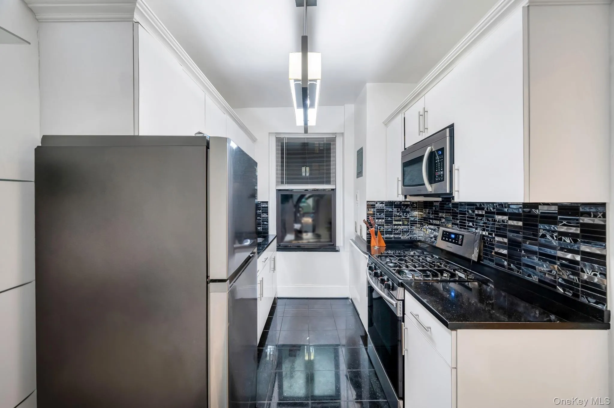 35-63 88th Street, New York, NY, 2 Bedrooms Bedrooms, 5 Rooms Rooms,1 BathroomBathrooms,Residential Lease,For Rent,88th Street,0,1004632 35-63 88th Street, New York, NY, 2 Bedrooms Bedrooms, 5 Rooms Rooms,1 BathroomBathrooms,Residential Lease,For Rent,88th Street,0,1004632