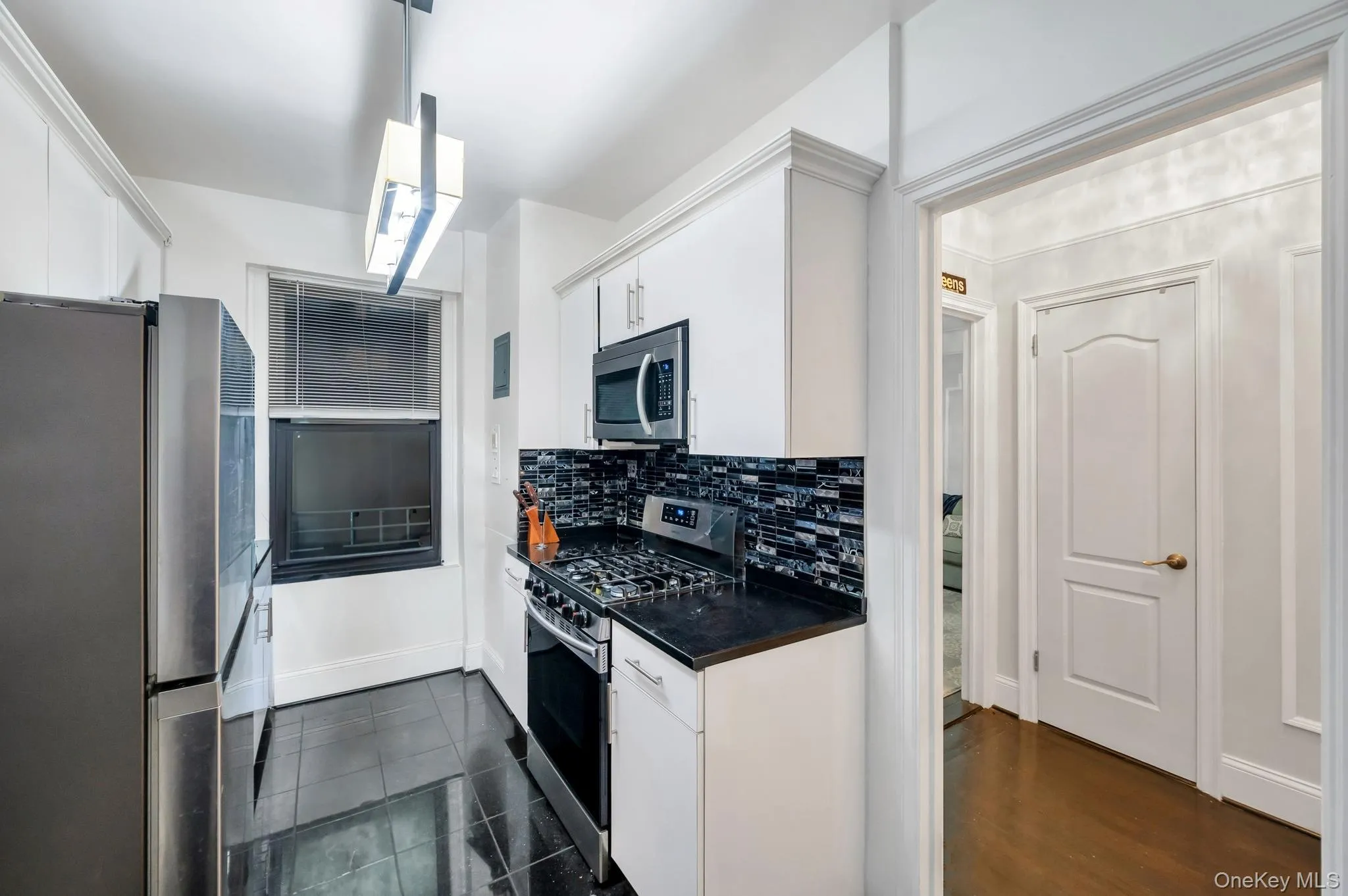 35-63 88th Street, New York, NY, 2 Bedrooms Bedrooms, 5 Rooms Rooms,1 BathroomBathrooms,Residential Lease,For Rent,88th Street,0,1004632 35-63 88th Street, New York, NY, 2 Bedrooms Bedrooms, 5 Rooms Rooms,1 BathroomBathrooms,Residential Lease,For Rent,88th Street,0,1004632
