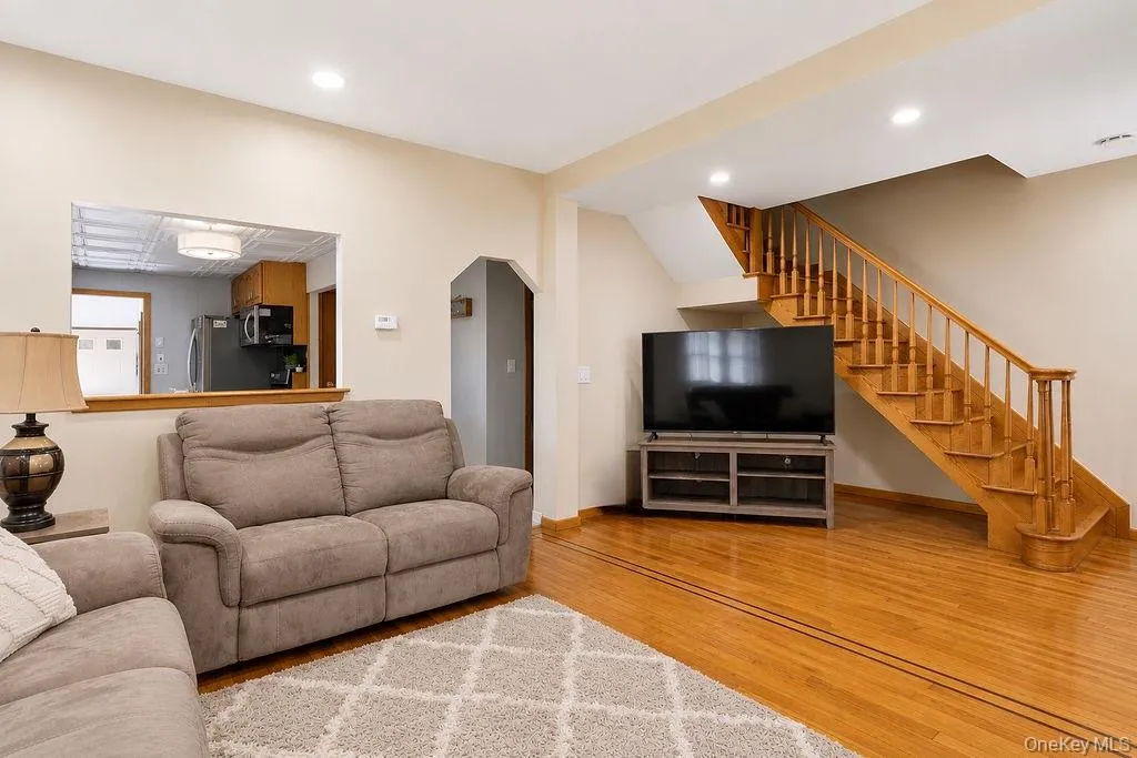 151-27 11th Avenue, New York, NY, 4 Bedrooms Bedrooms, 10 Rooms Rooms,3 BathroomsBathrooms,Residential,For Rent,11th,0,1004634 151-27 11th Avenue, New York, NY, 4 Bedrooms Bedrooms, 10 Rooms Rooms,3 BathroomsBathrooms,Residential,For Rent,11th,0,1004634