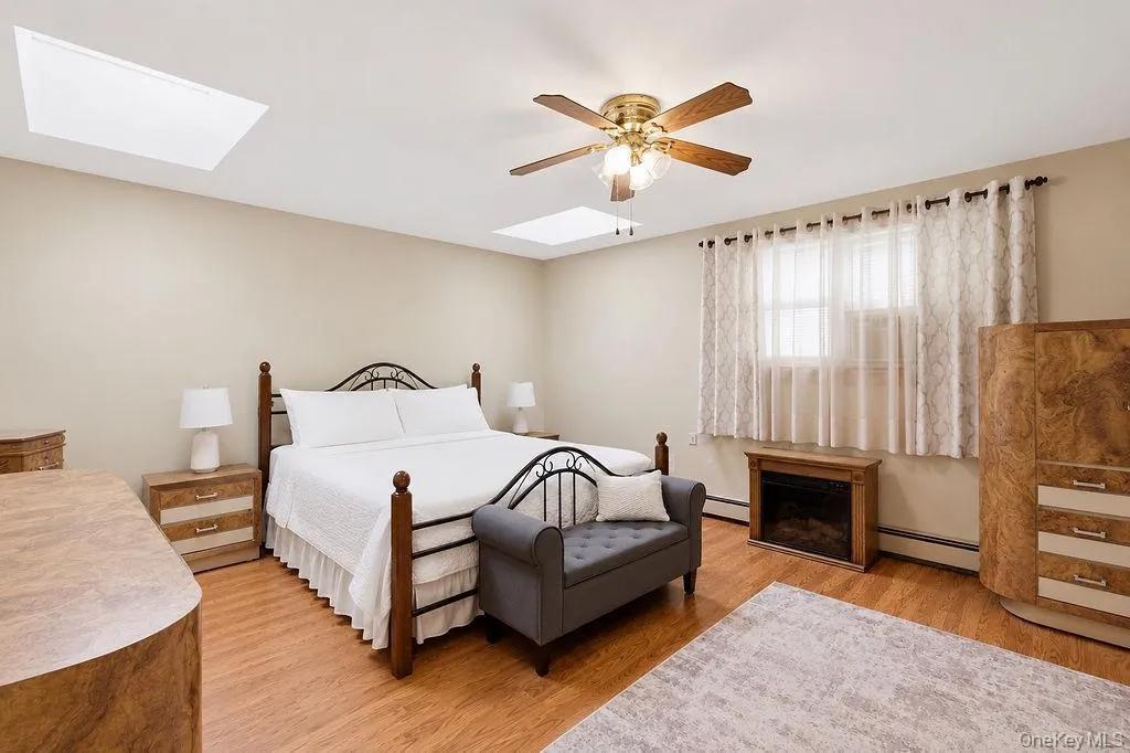 151-27 11th Avenue, New York, NY, 4 Bedrooms Bedrooms, 10 Rooms Rooms,3 BathroomsBathrooms,Residential,For Rent,11th,0,1004634 151-27 11th Avenue, New York, NY, 4 Bedrooms Bedrooms, 10 Rooms Rooms,3 BathroomsBathrooms,Residential,For Rent,11th,0,1004634