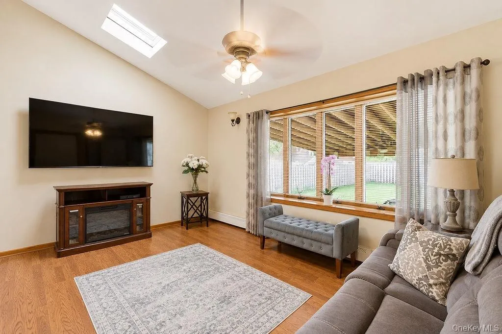 151-27 11th Avenue, New York, NY, 4 Bedrooms Bedrooms, 10 Rooms Rooms,3 BathroomsBathrooms,Residential,For Rent,11th,0,1004634 151-27 11th Avenue, New York, NY, 4 Bedrooms Bedrooms, 10 Rooms Rooms,3 BathroomsBathrooms,Residential,For Rent,11th,0,1004634