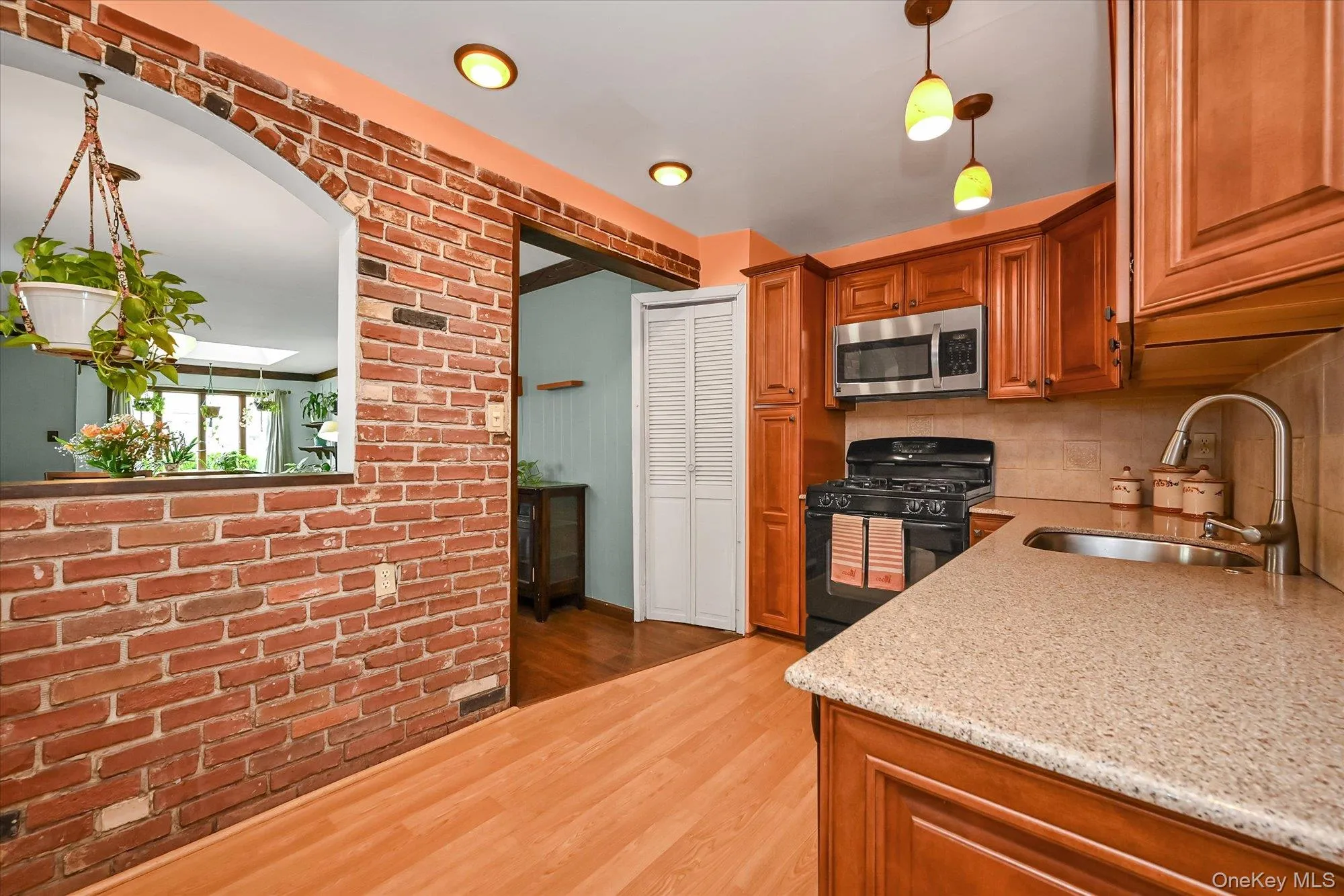200-10 33rd Avenue, New York, NY, 3 Bedrooms Bedrooms, 8 Rooms Rooms,2 BathroomsBathrooms,Residential,For Rent,33rd,0,1004636 200-10 33rd Avenue, New York, NY, 3 Bedrooms Bedrooms, 8 Rooms Rooms,2 BathroomsBathrooms,Residential,For Rent,33rd,0,1004636