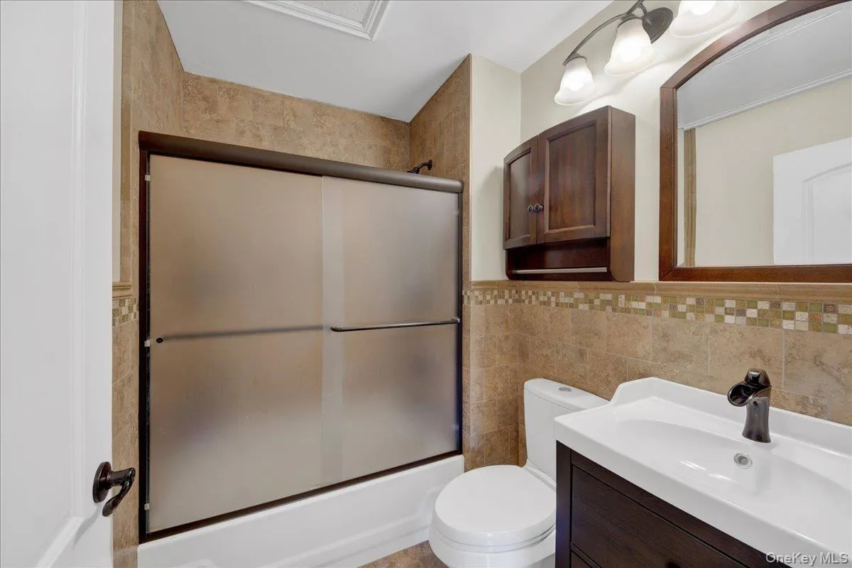 539 Almena Avenue, Greenburgh, NY, 3 Bedrooms Bedrooms, 9 Rooms Rooms,3 BathroomsBathrooms,Residential,For Rent,Almena,0,1004642 539 Almena Avenue, Greenburgh, NY, 3 Bedrooms Bedrooms, 9 Rooms Rooms,3 BathroomsBathrooms,Residential,For Rent,Almena,0,1004642