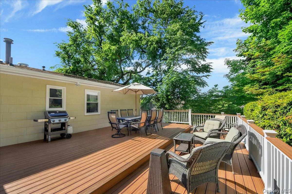 539 Almena Avenue, Greenburgh, NY, 3 Bedrooms Bedrooms, 9 Rooms Rooms,3 BathroomsBathrooms,Residential,For Rent,Almena,0,1004642 539 Almena Avenue, Greenburgh, NY, 3 Bedrooms Bedrooms, 9 Rooms Rooms,3 BathroomsBathrooms,Residential,For Rent,Almena,0,1004642