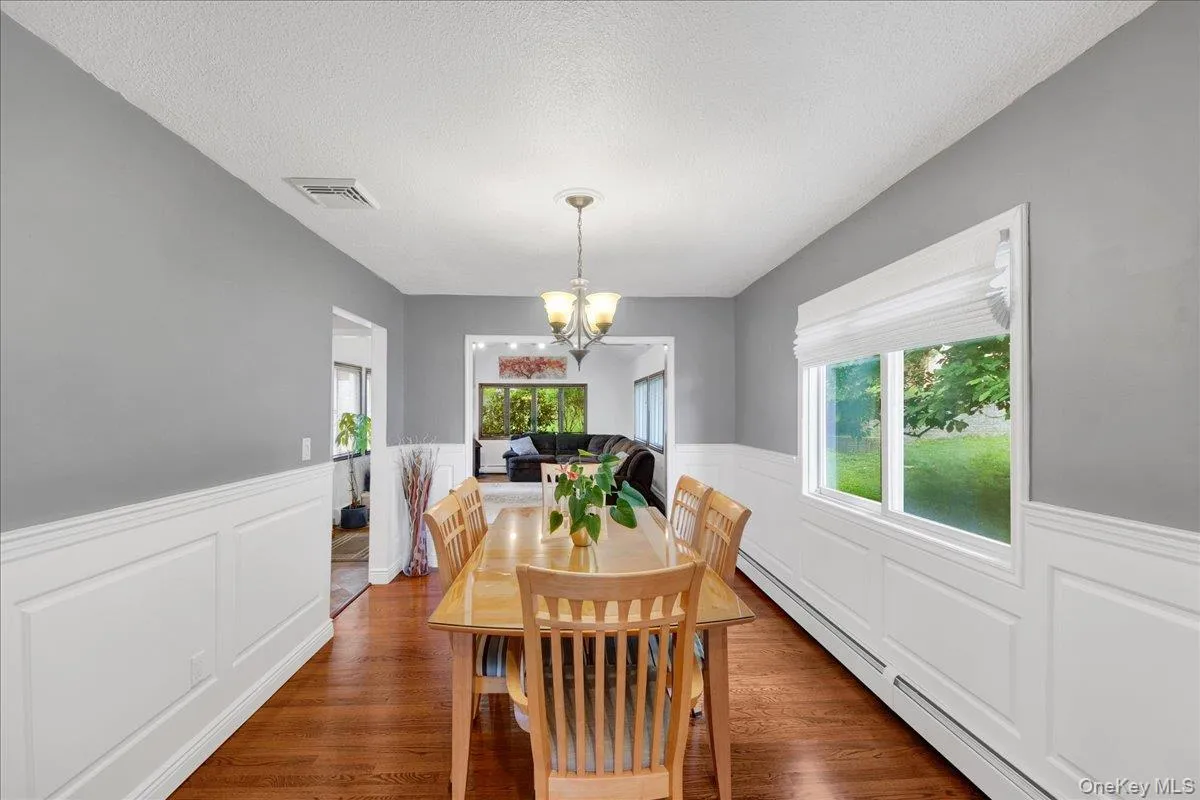 539 Almena Avenue, Greenburgh, NY, 3 Bedrooms Bedrooms, 9 Rooms Rooms,3 BathroomsBathrooms,Residential,For Rent,Almena,0,1004642 539 Almena Avenue, Greenburgh, NY, 3 Bedrooms Bedrooms, 9 Rooms Rooms,3 BathroomsBathrooms,Residential,For Rent,Almena,0,1004642