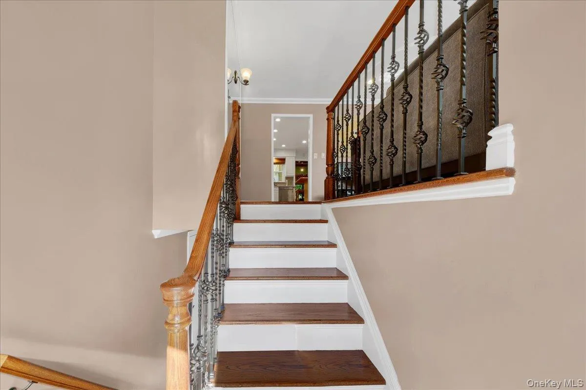 539 Almena Avenue, Greenburgh, NY, 3 Bedrooms Bedrooms, 9 Rooms Rooms,3 BathroomsBathrooms,Residential,For Rent,Almena,0,1004642 539 Almena Avenue, Greenburgh, NY, 3 Bedrooms Bedrooms, 9 Rooms Rooms,3 BathroomsBathrooms,Residential,For Rent,Almena,0,1004642