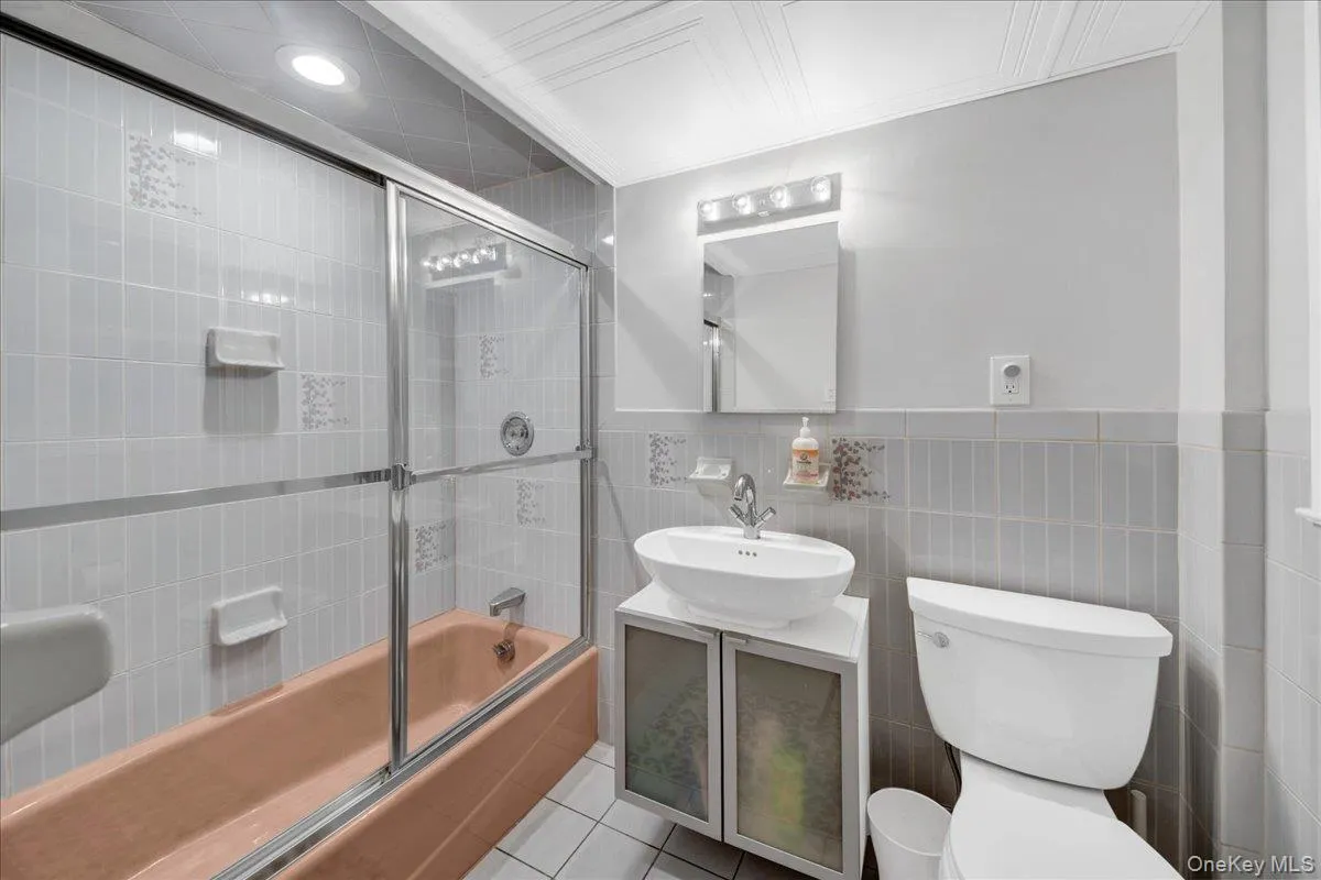 539 Almena Avenue, Greenburgh, NY, 3 Bedrooms Bedrooms, 9 Rooms Rooms,3 BathroomsBathrooms,Residential,For Rent,Almena,0,1004642 539 Almena Avenue, Greenburgh, NY, 3 Bedrooms Bedrooms, 9 Rooms Rooms,3 BathroomsBathrooms,Residential,For Rent,Almena,0,1004642