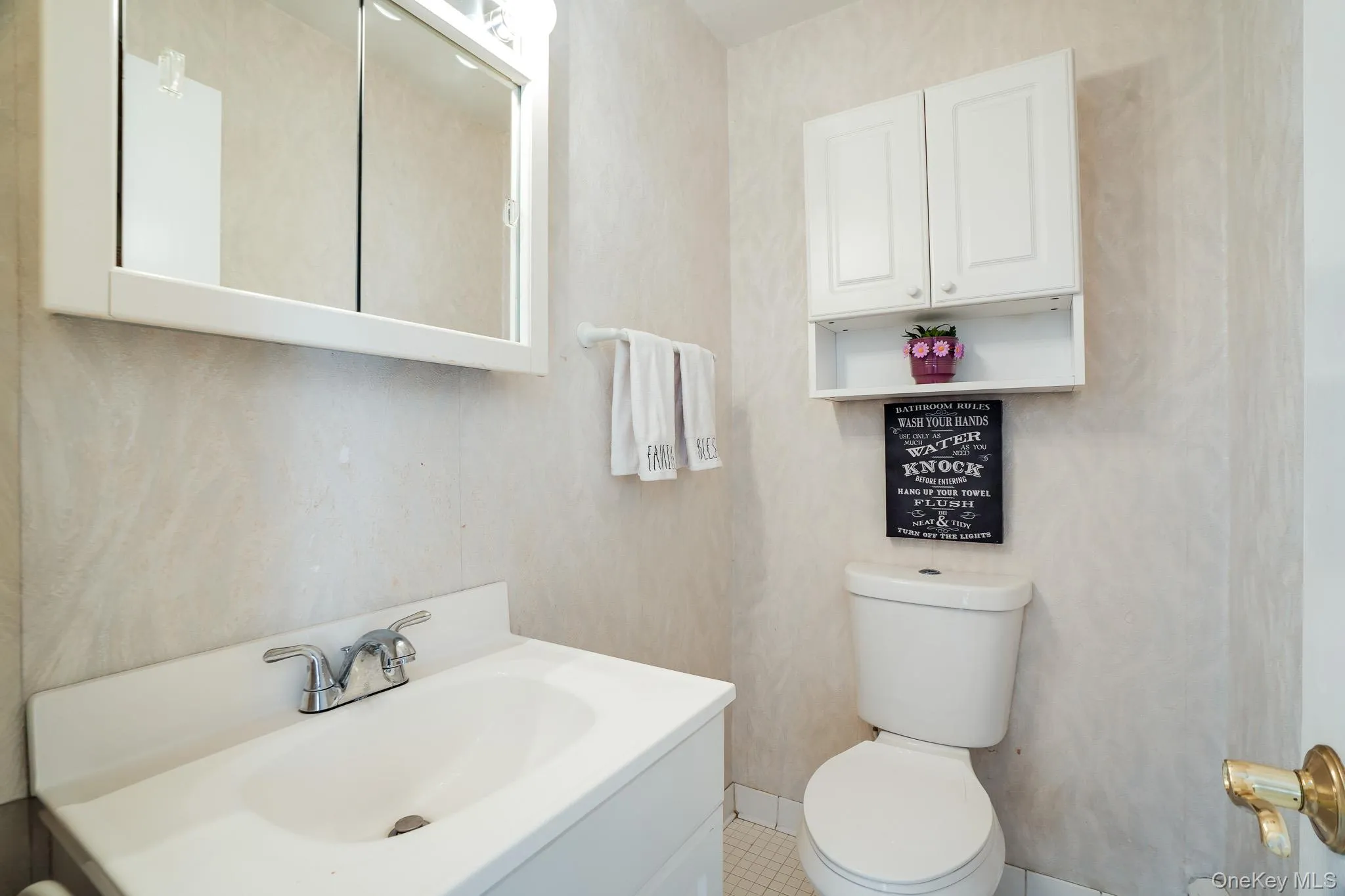 Bathroom in primary bedroom. Bathroom in primary bedroom.