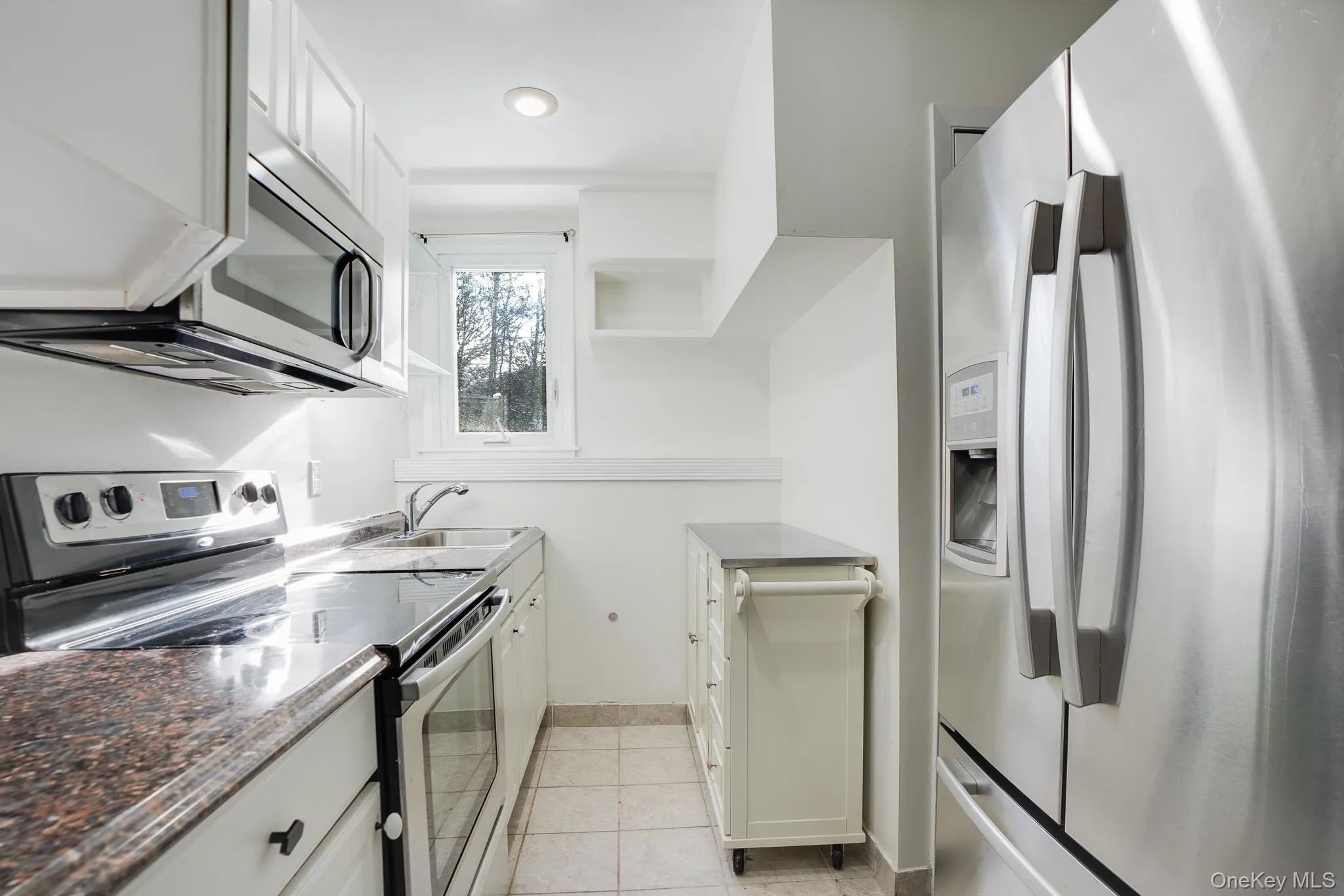 Kitchen in the lower level. Kitchen in the lower level.