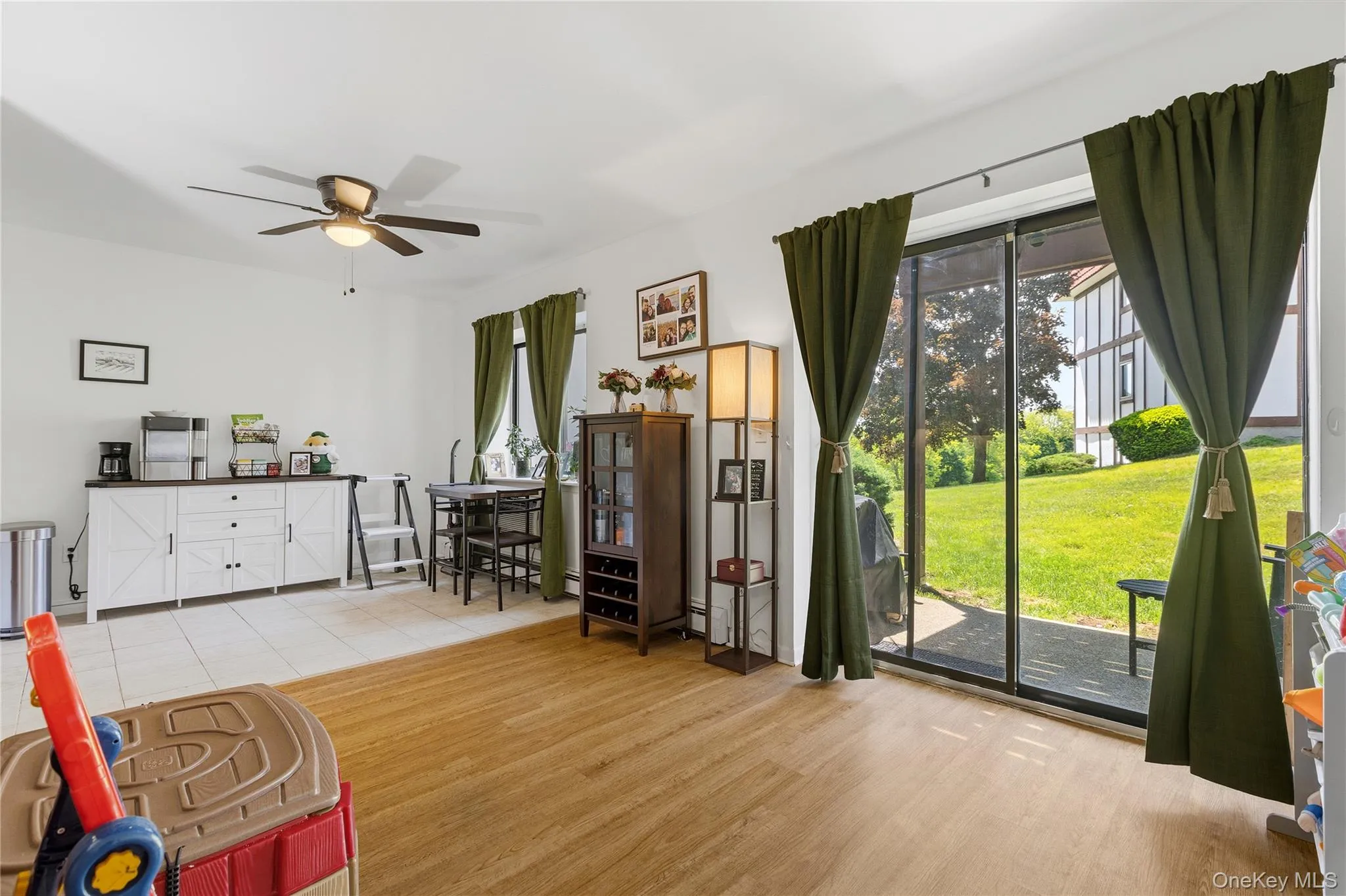 13 Skyline Drive, Fishkill, NY, 2 Bedrooms Bedrooms, 6 Rooms Rooms,2 BathroomsBathrooms,Residential,For Rent,Skyline,0,1004649 13 Skyline Drive, Fishkill, NY, 2 Bedrooms Bedrooms, 6 Rooms Rooms,2 BathroomsBathrooms,Residential,For Rent,Skyline,0,1004649