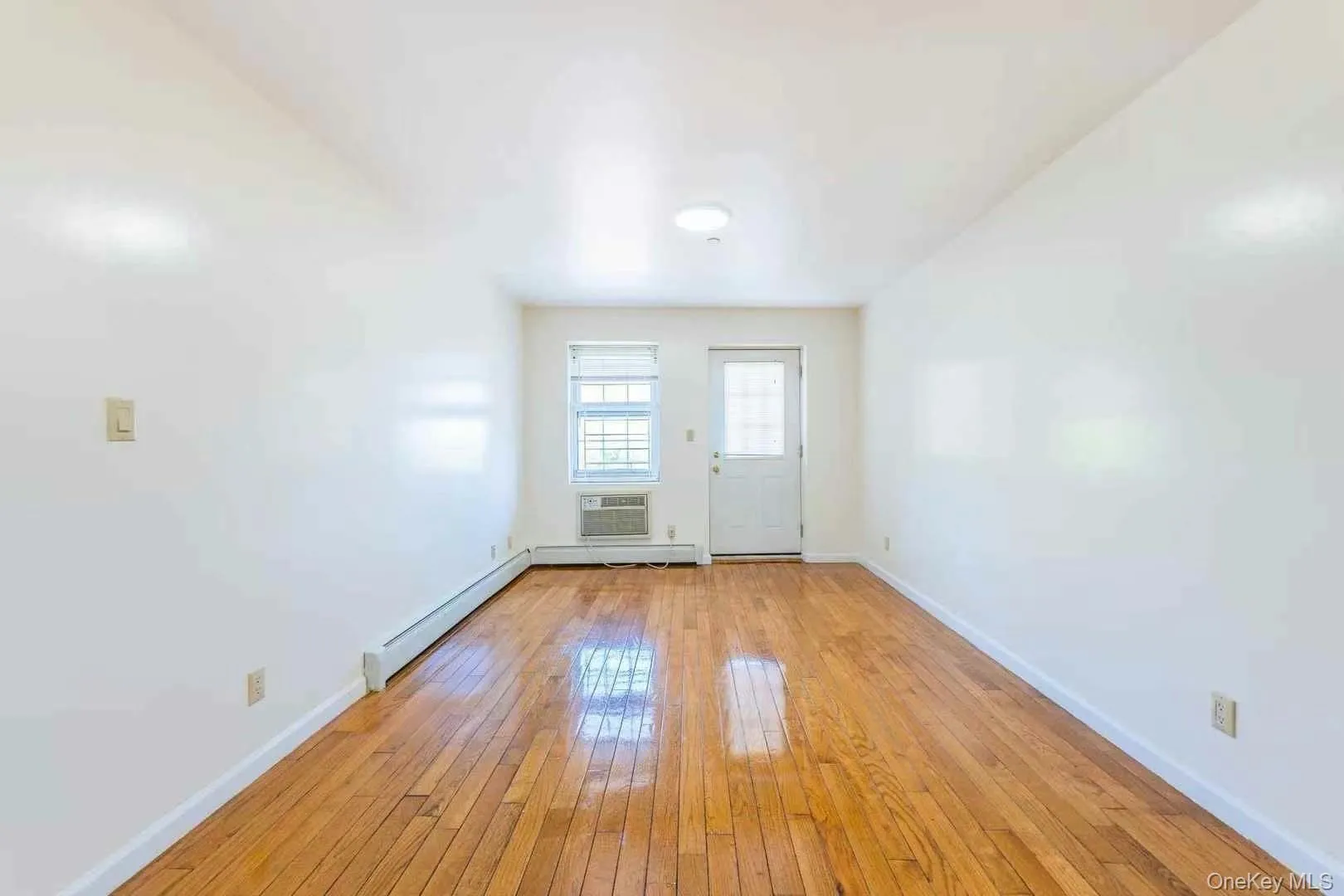 35-06 Leavitt Street, New York, NY, 2 Bedrooms Bedrooms, 5 Rooms Rooms,2 BathroomsBathrooms,Residential,For Rent,Leavitt,0,1004657 35-06 Leavitt Street, New York, NY, 2 Bedrooms Bedrooms, 5 Rooms Rooms,2 BathroomsBathrooms,Residential,For Rent,Leavitt,0,1004657