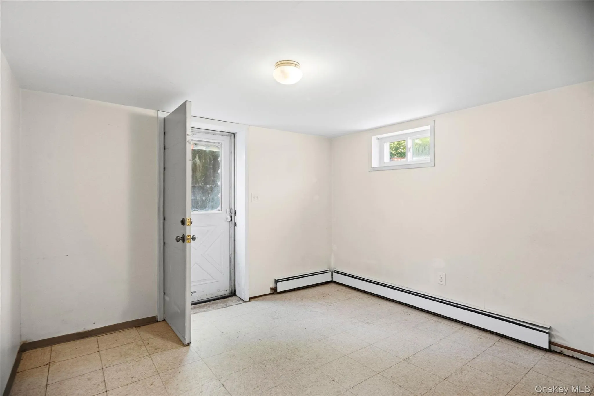 15 Lincoln Avenue, Babylon, NY, 3 Bedrooms Bedrooms, 6 Rooms Rooms,2 BathroomsBathrooms,Residential,For Rent,Lincoln,0,1004659 15 Lincoln Avenue, Babylon, NY, 3 Bedrooms Bedrooms, 6 Rooms Rooms,2 BathroomsBathrooms,Residential,For Rent,Lincoln,0,1004659