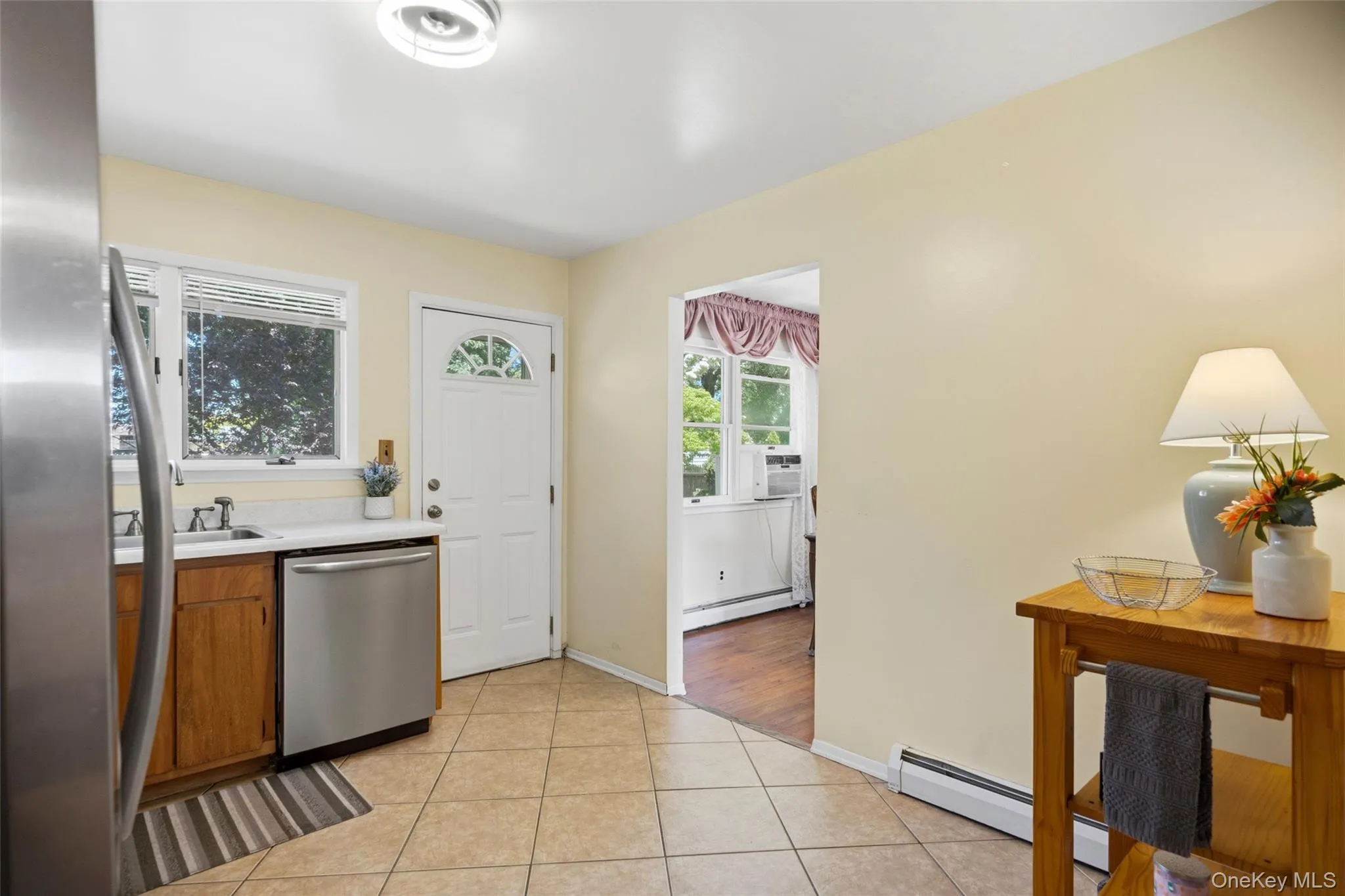 15 Lincoln Avenue, Babylon, NY, 3 Bedrooms Bedrooms, 6 Rooms Rooms,2 BathroomsBathrooms,Residential,For Rent,Lincoln,0,1004659 15 Lincoln Avenue, Babylon, NY, 3 Bedrooms Bedrooms, 6 Rooms Rooms,2 BathroomsBathrooms,Residential,For Rent,Lincoln,0,1004659